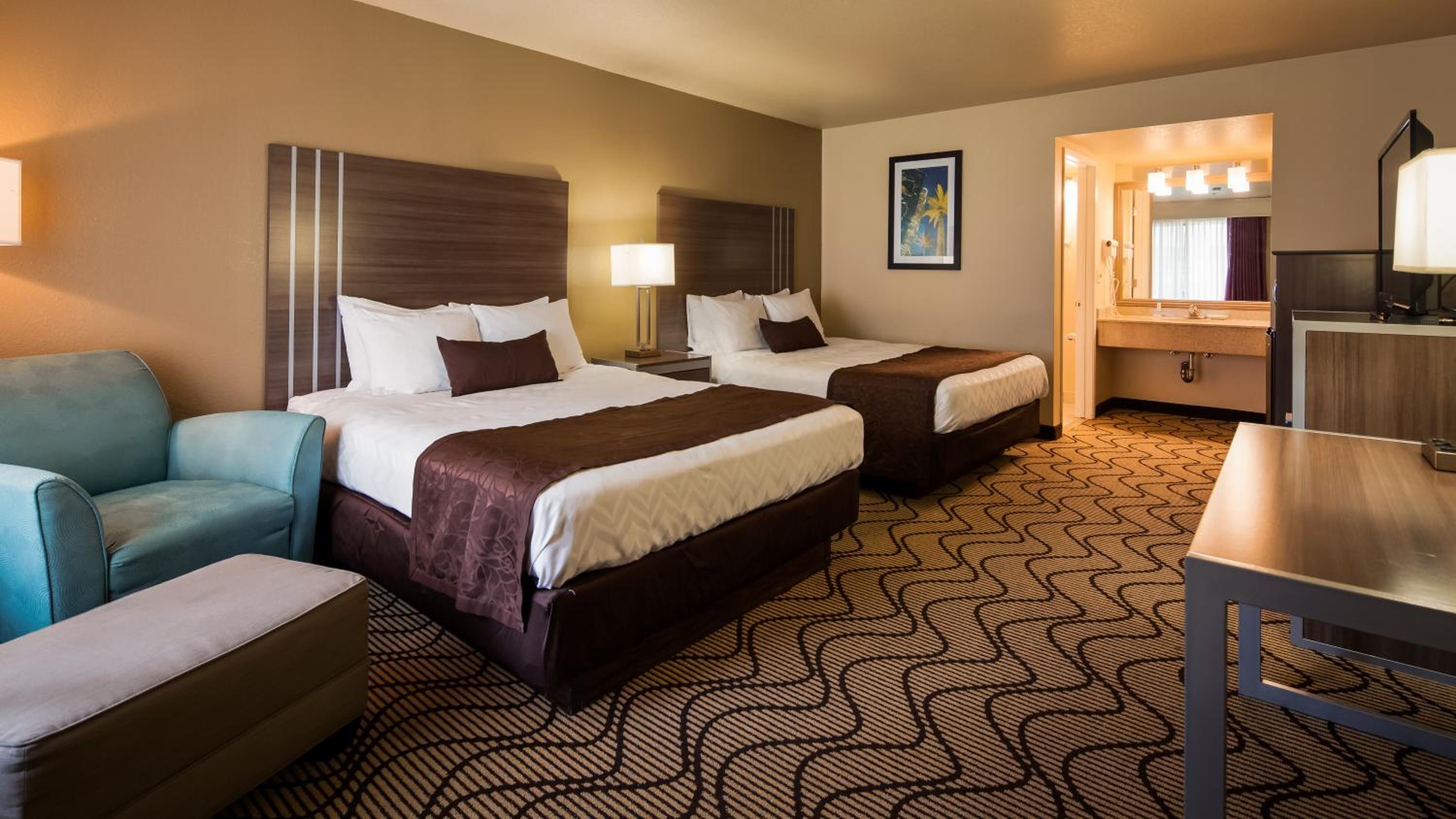 Queen Room with Two Queen Beds - Disability Access