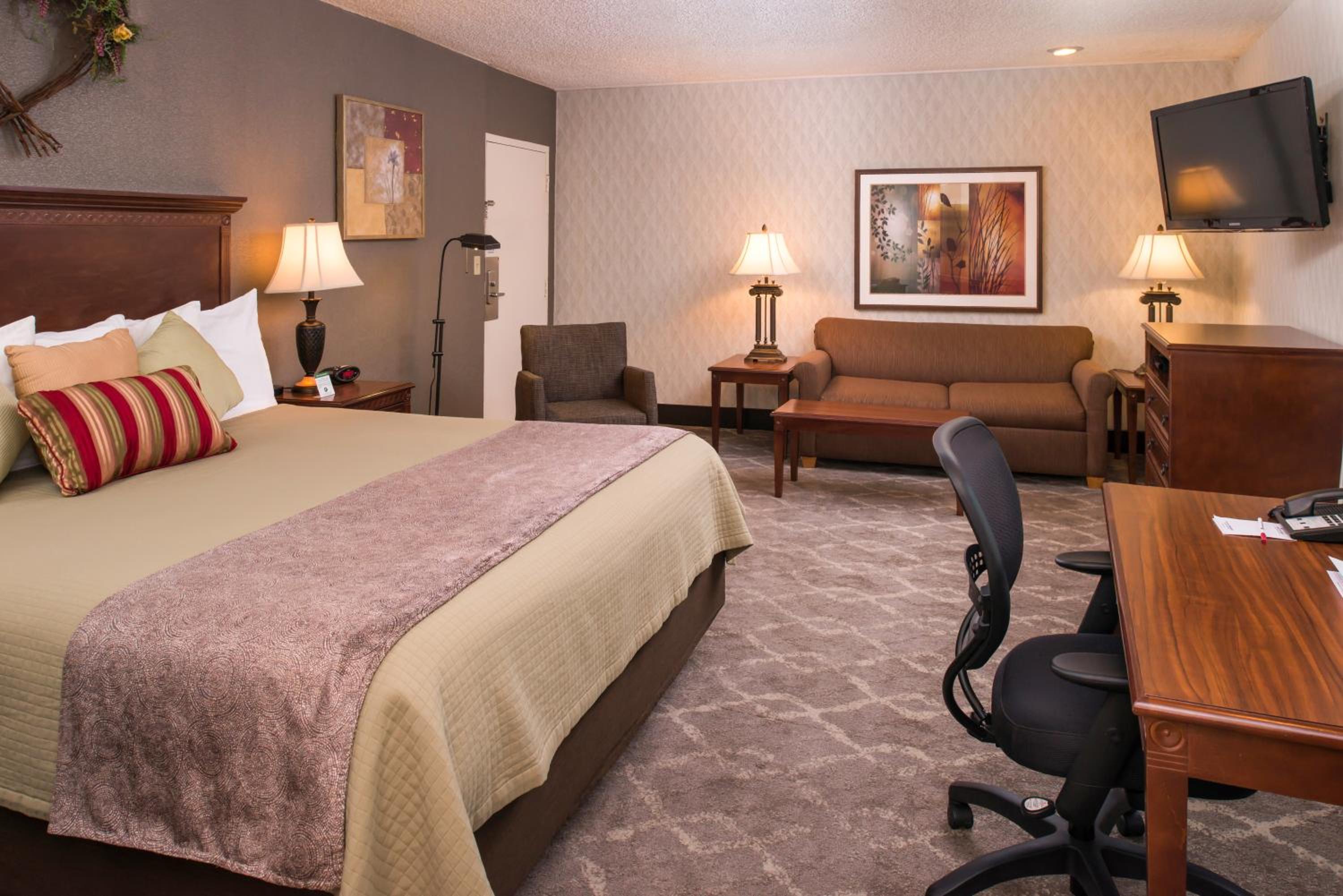 King Oversize Room with Sofa-bed - Non-Smoking