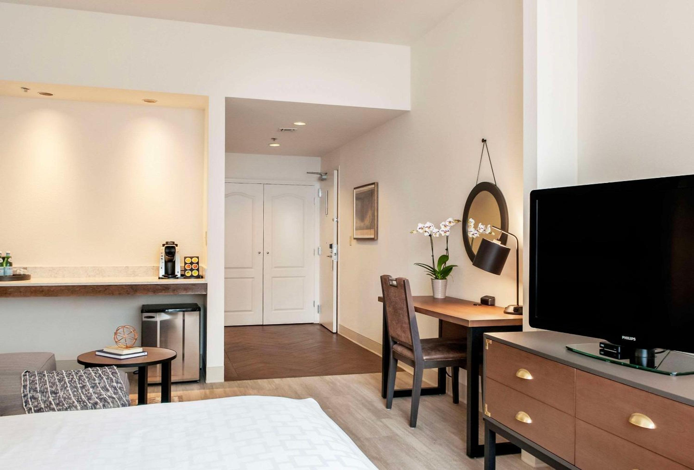 King Room - Accessible/Non-Smoking