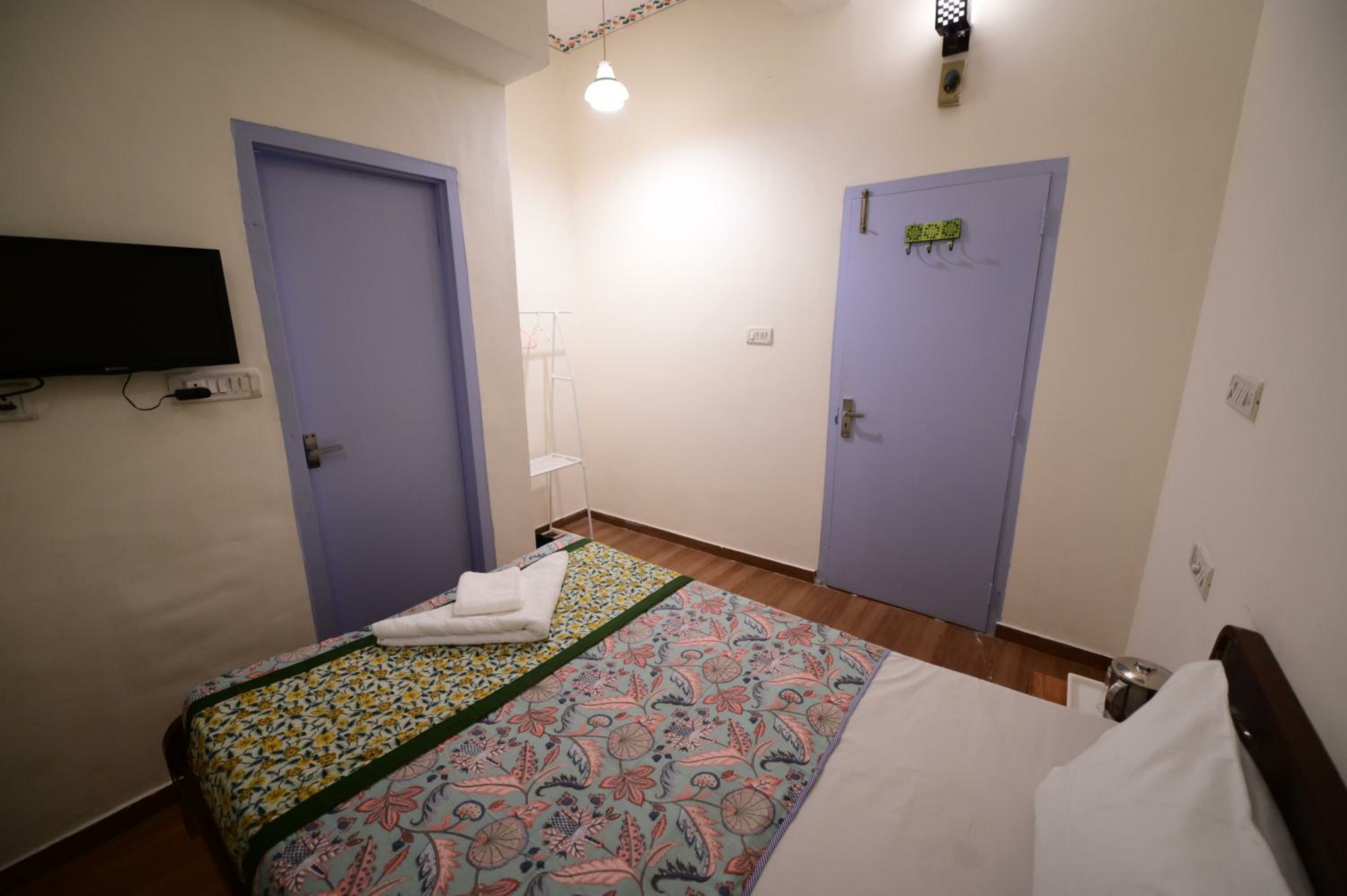Single Room with Bathroom