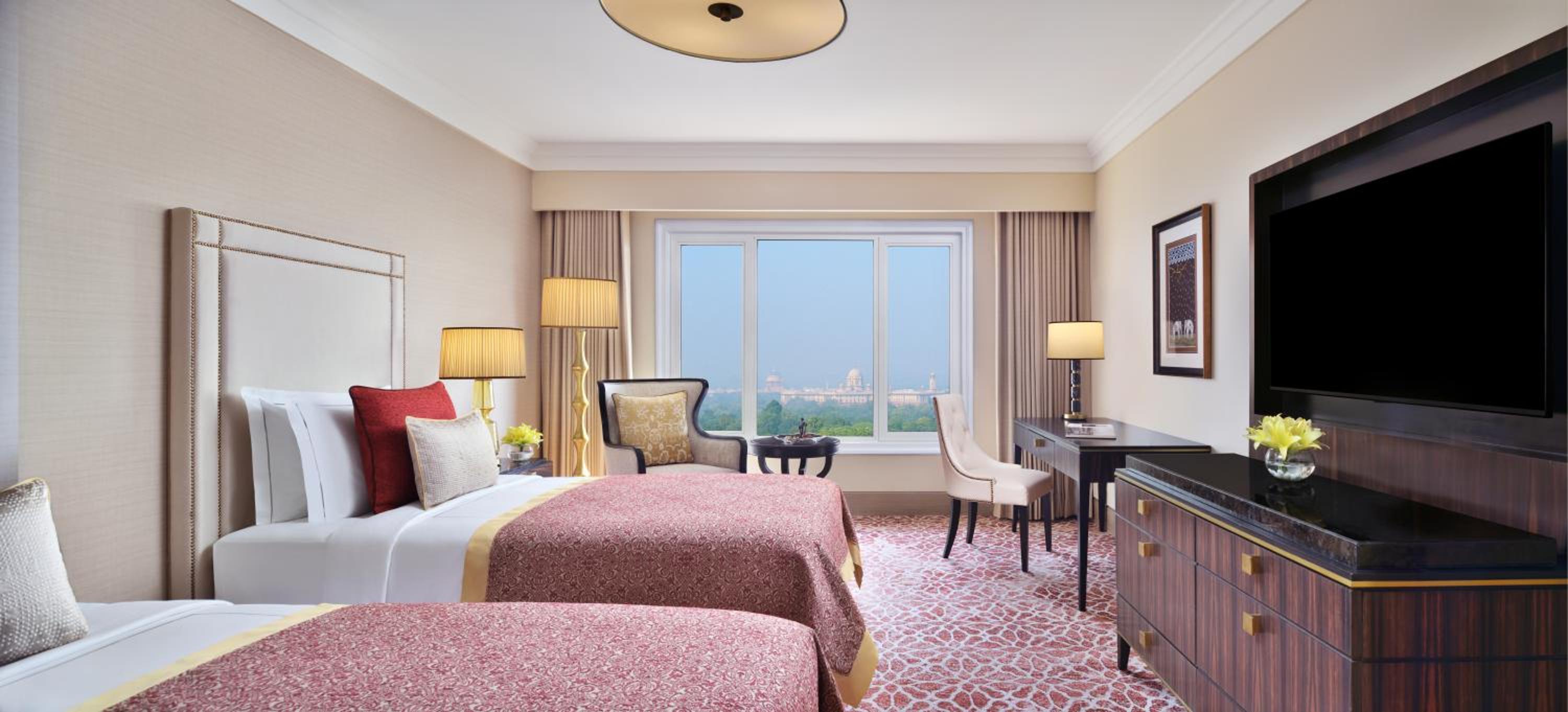 Luxury Room City View Twin