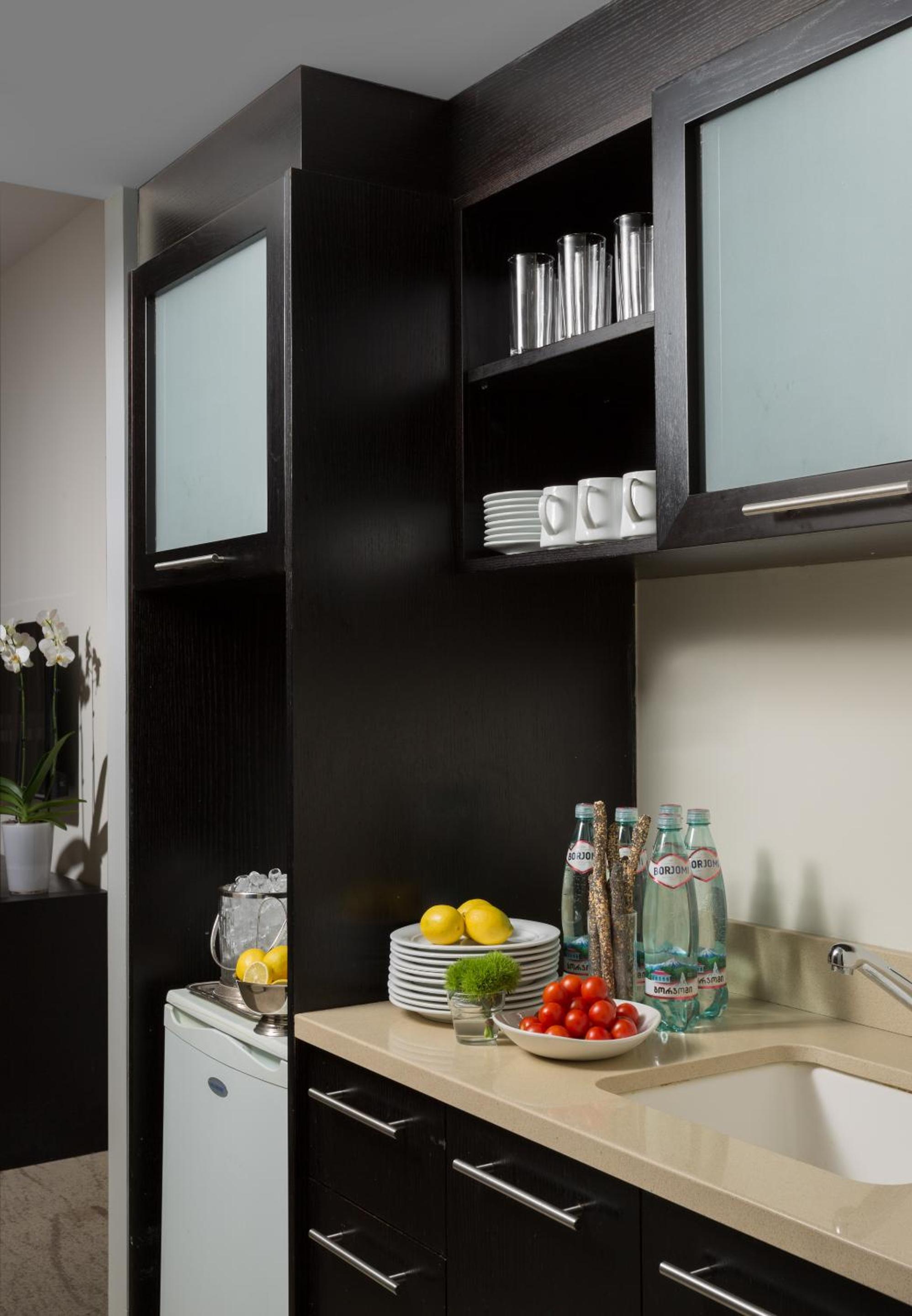 Suite - Mountain View