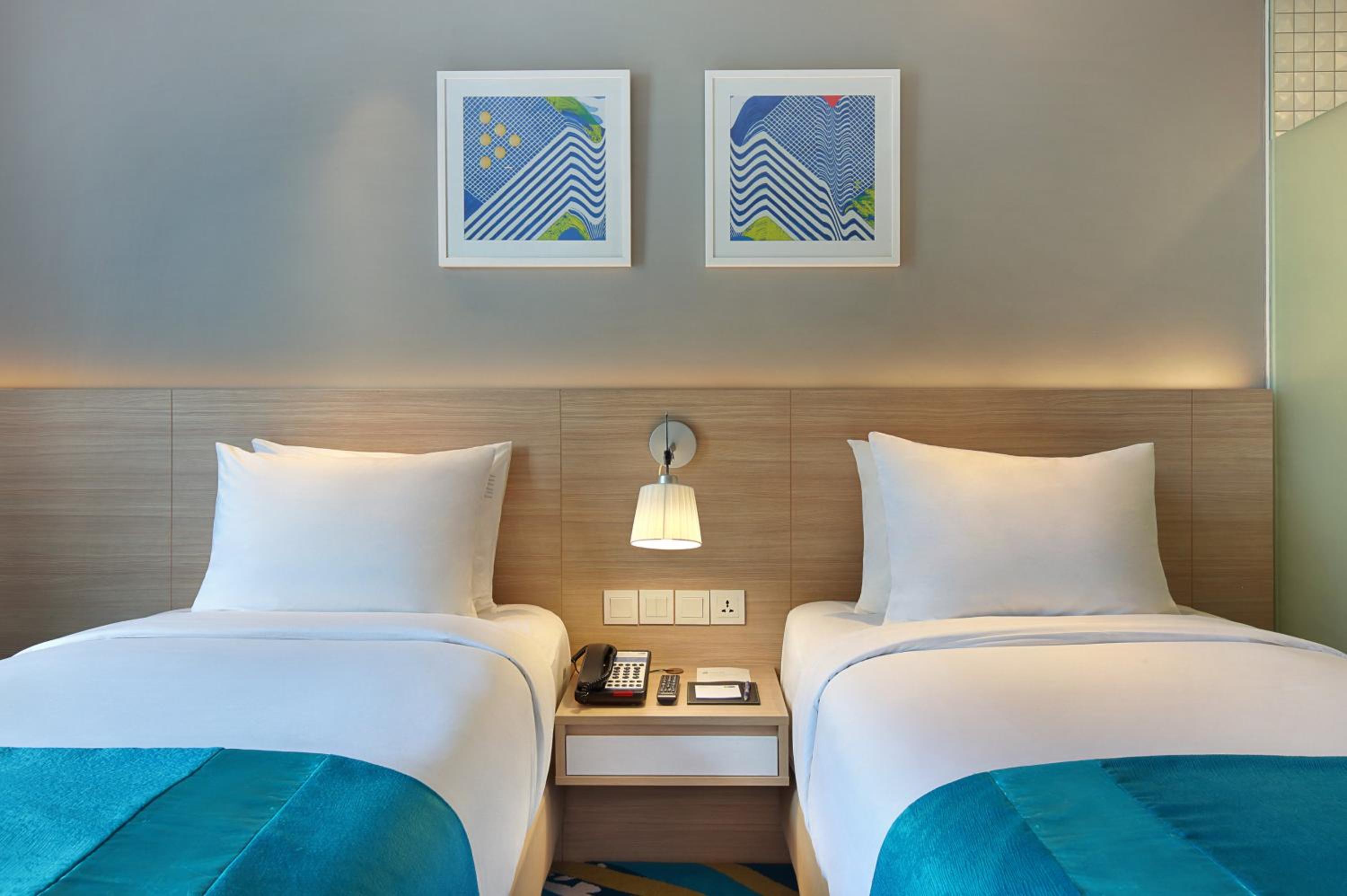Standard Twin Room with Free Breakfast