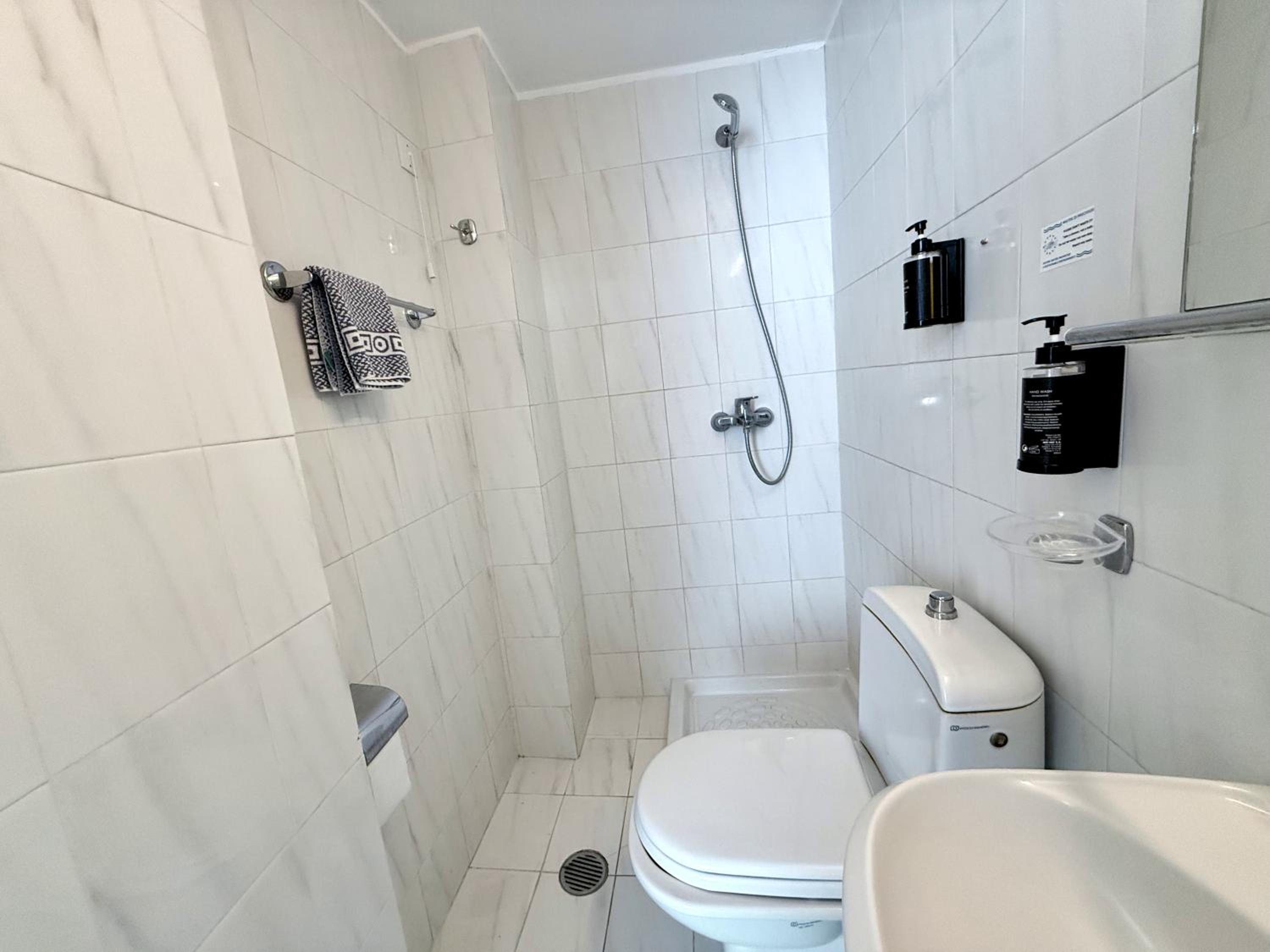 Internal Room with Window (no view)