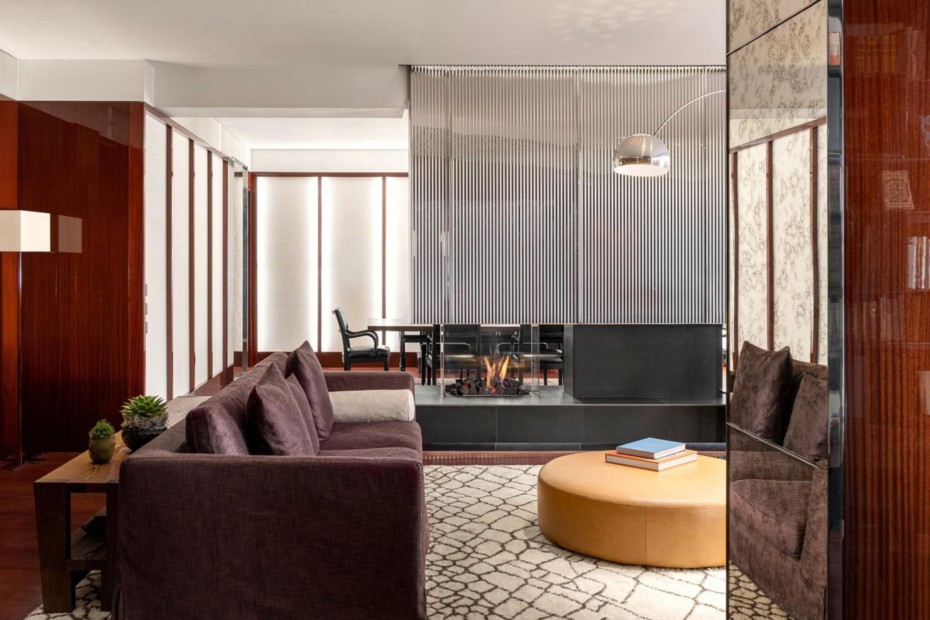 One-Bedroom King Suite with Urban View
