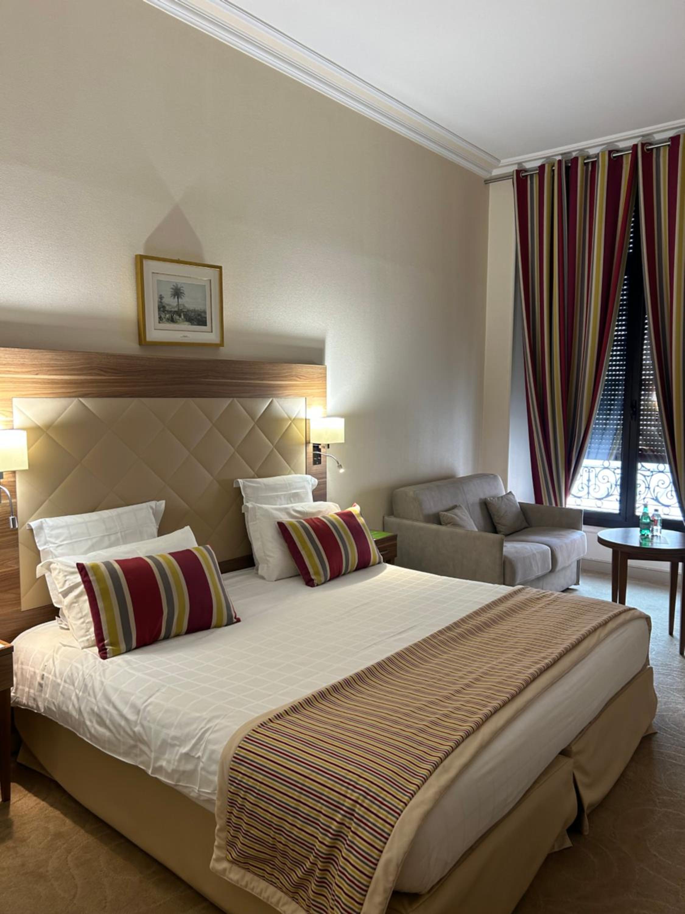 Superior Room with City View