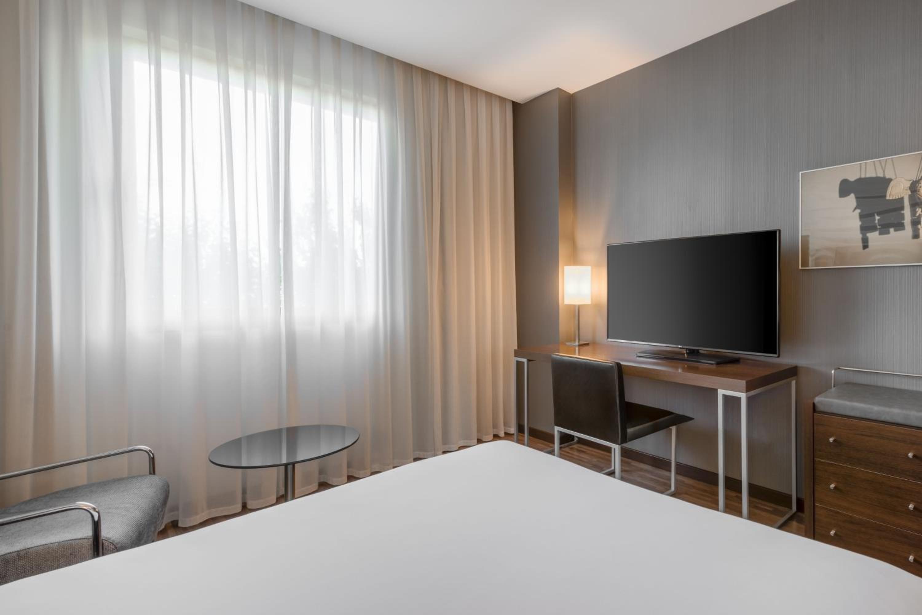 Standard Plus King Room