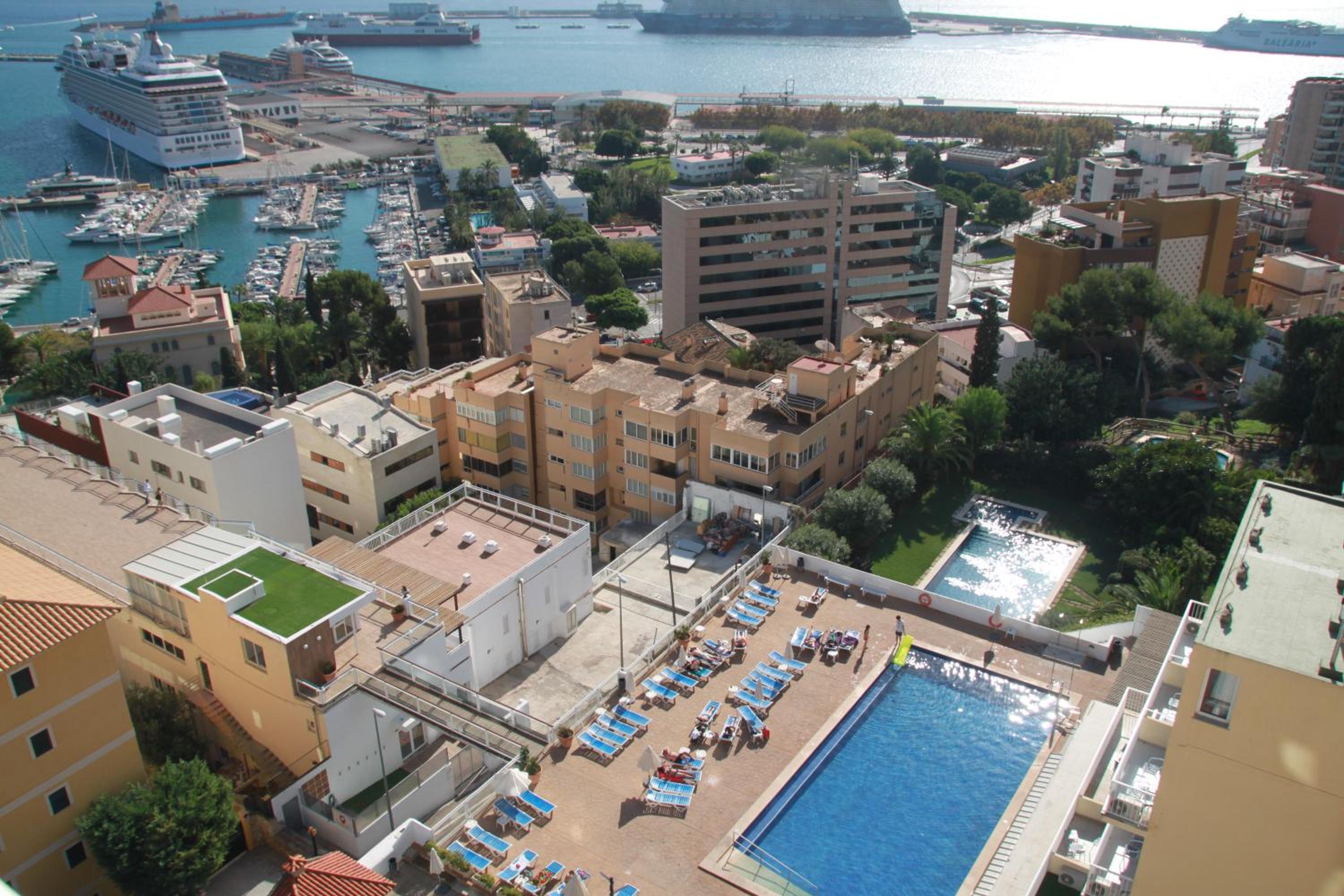 Deluxe Suite with Sea View