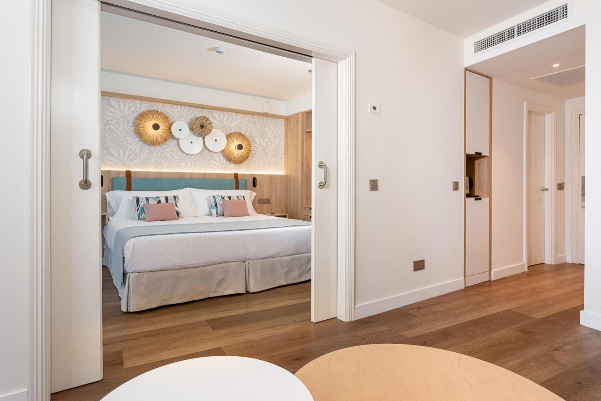 Suite with Pool View