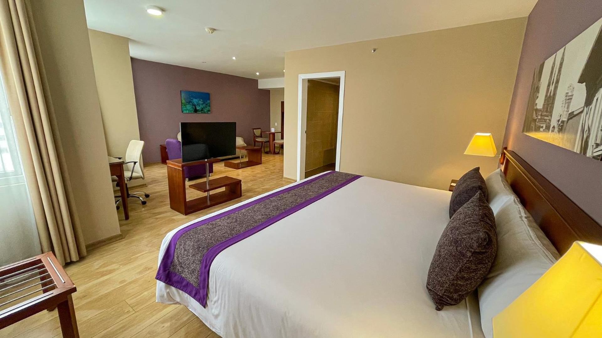 Superior King Suite
