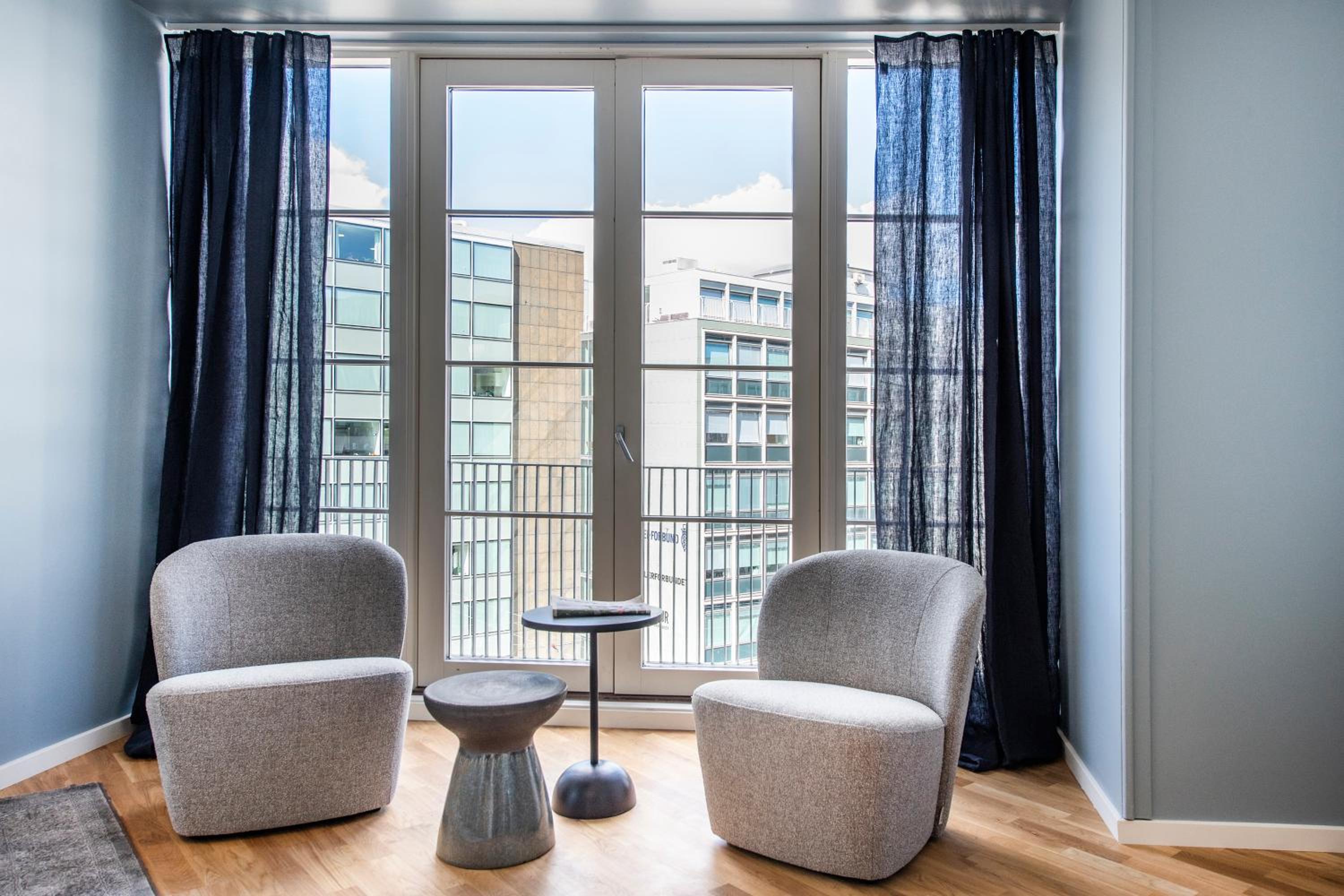 1 Bedroom Swanky Apartment