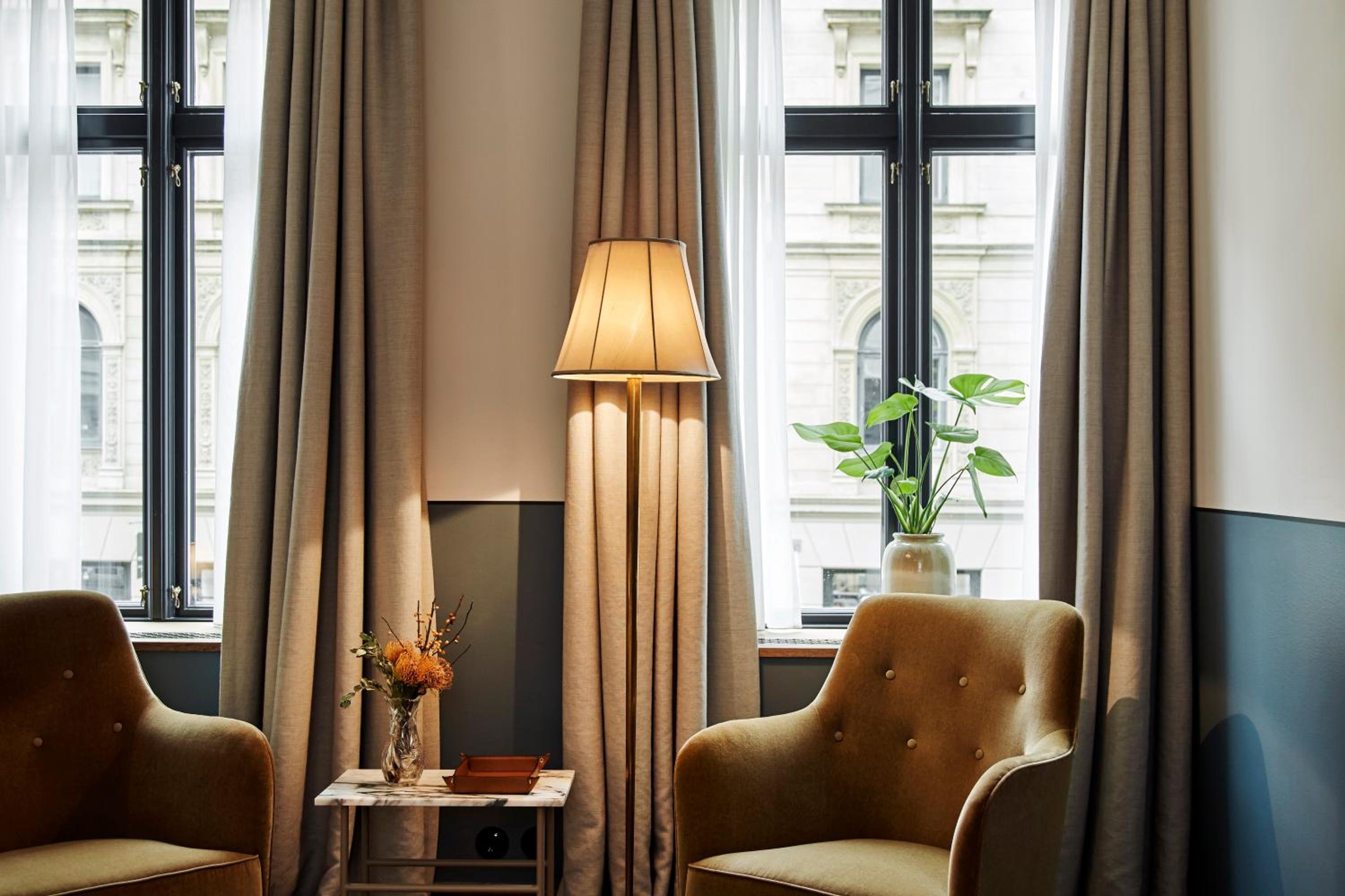 Sanders Bedroom Plus