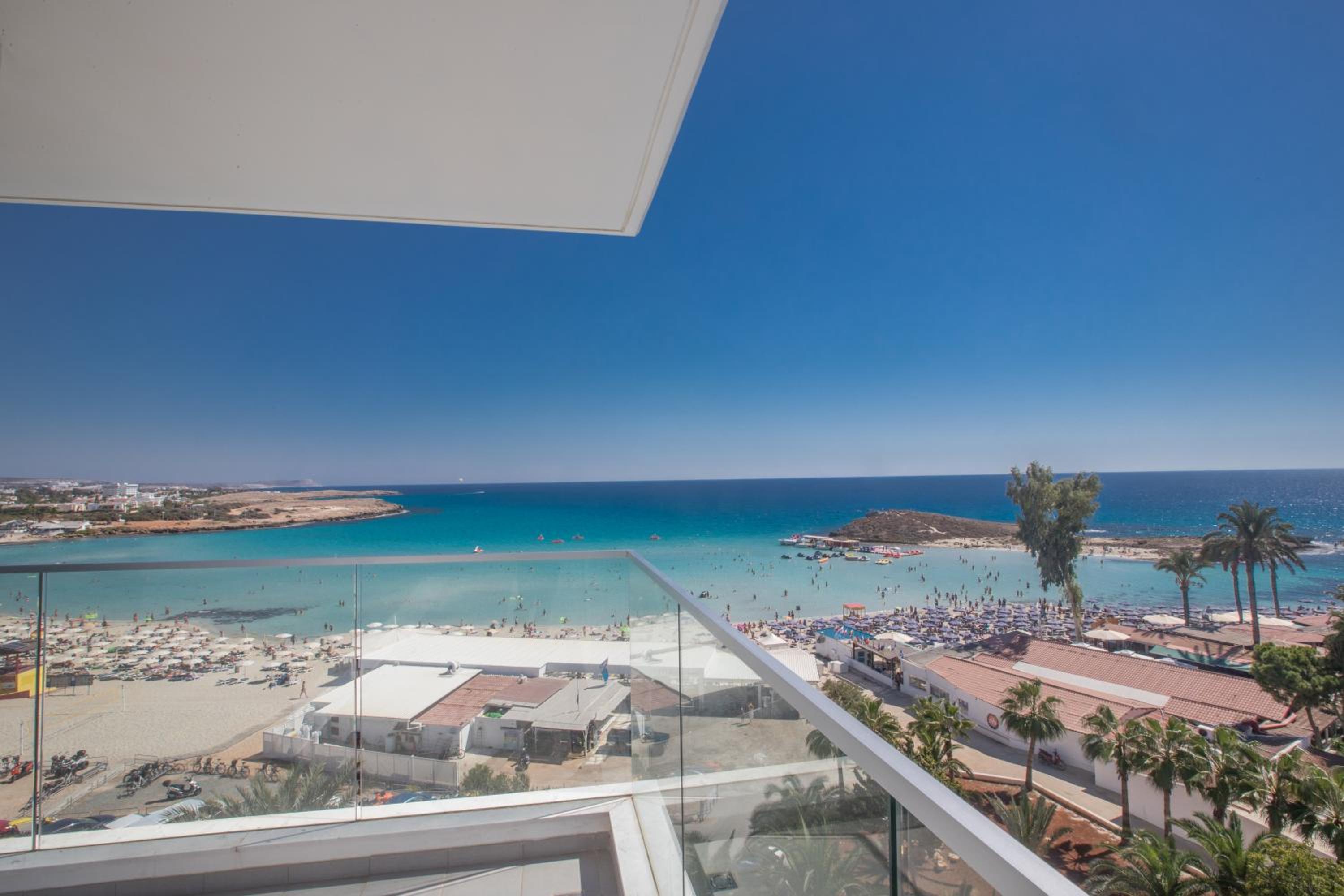 Deluxe Suite with Sea View