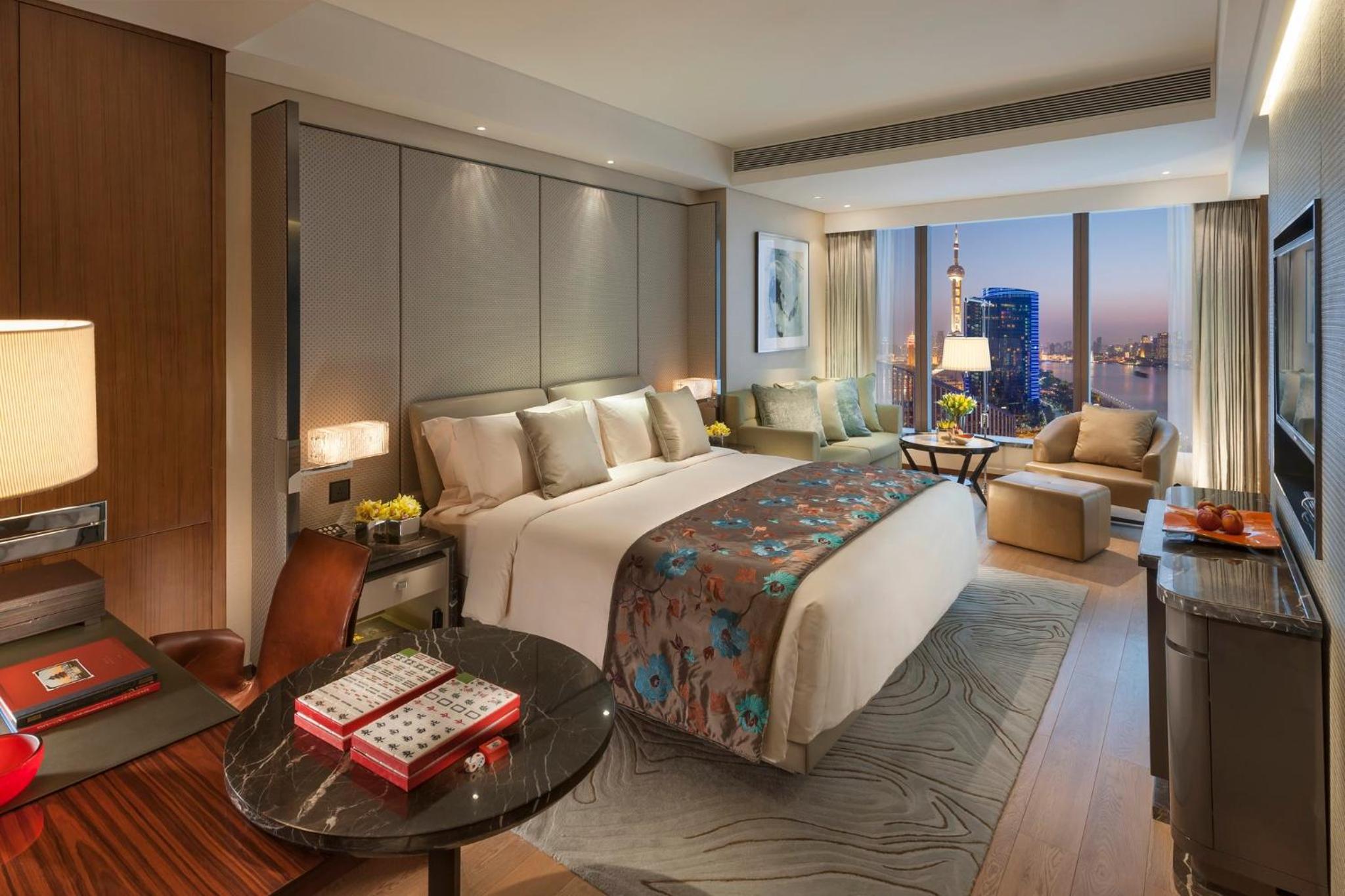 Mandarin River View Room King