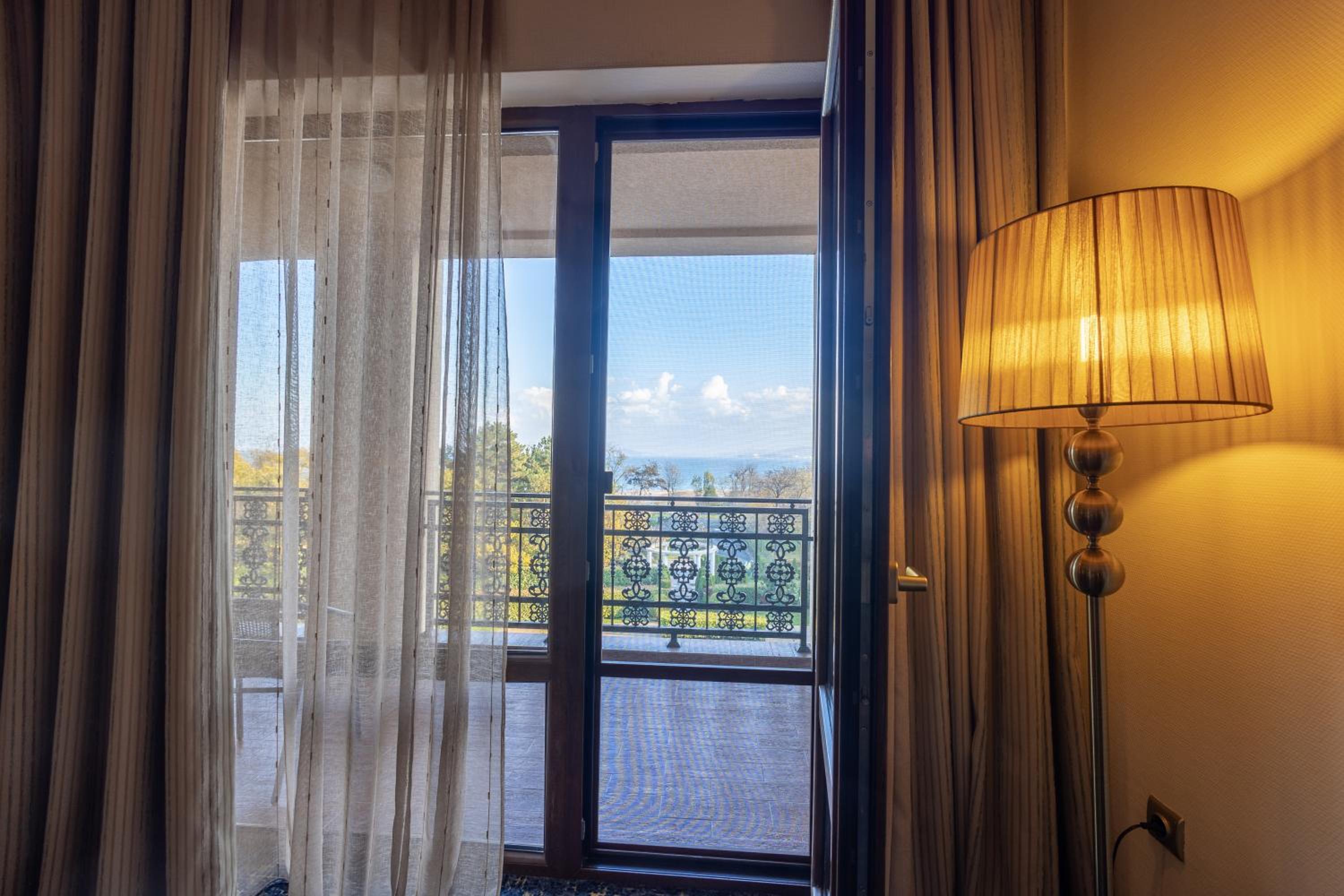 Standard Single Room with Sea View