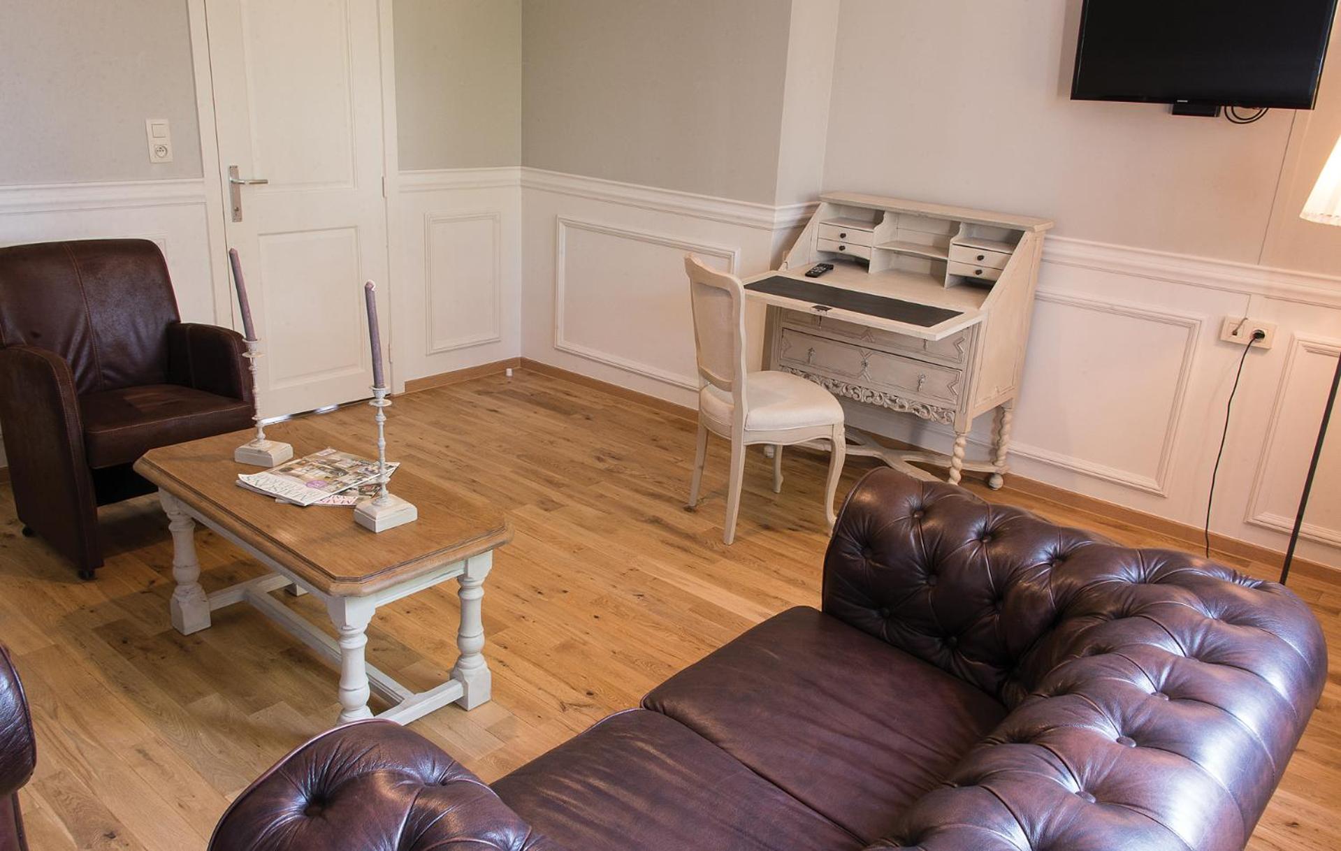 Apartment with Garden View