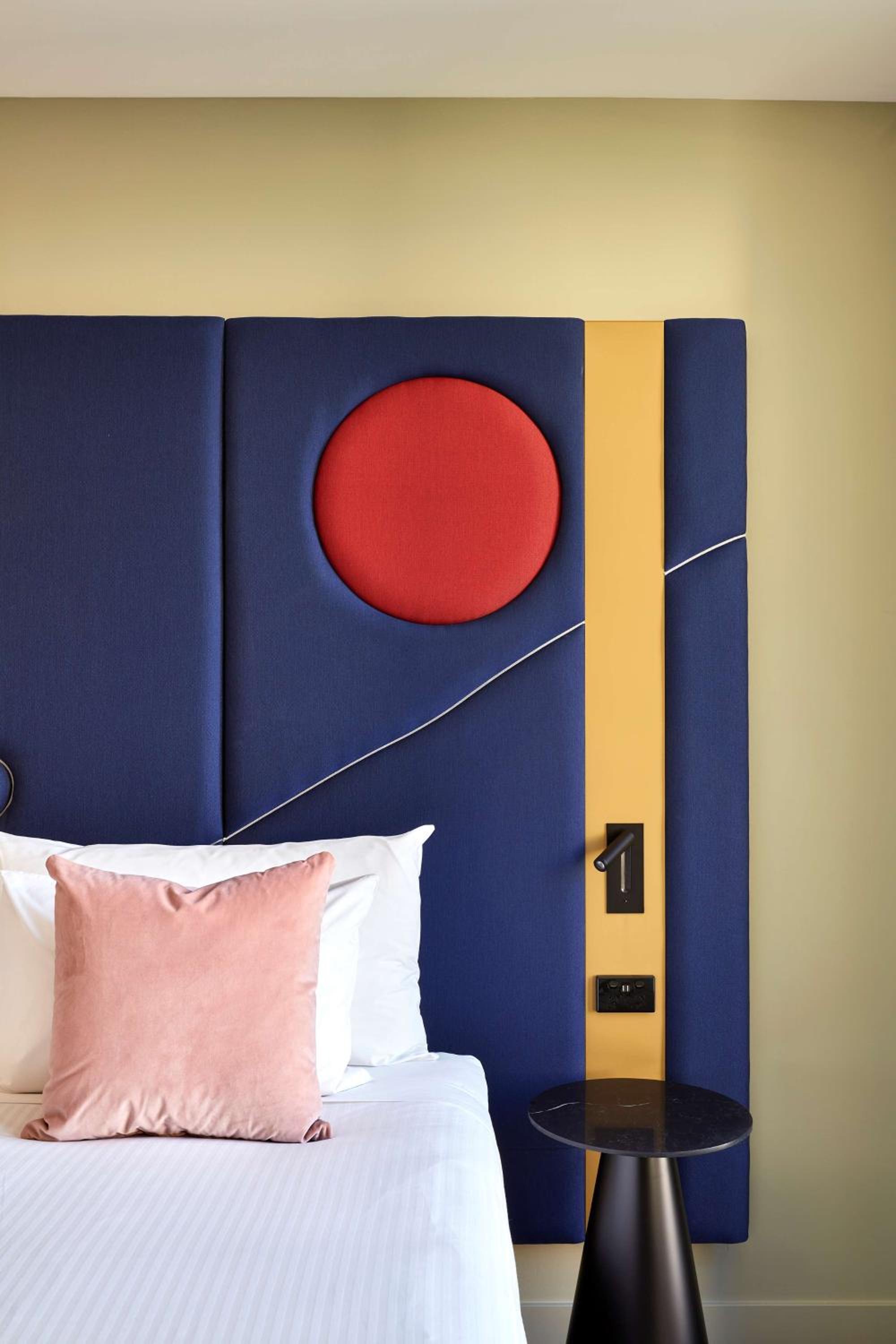 Quincy Plus Queen or Twin