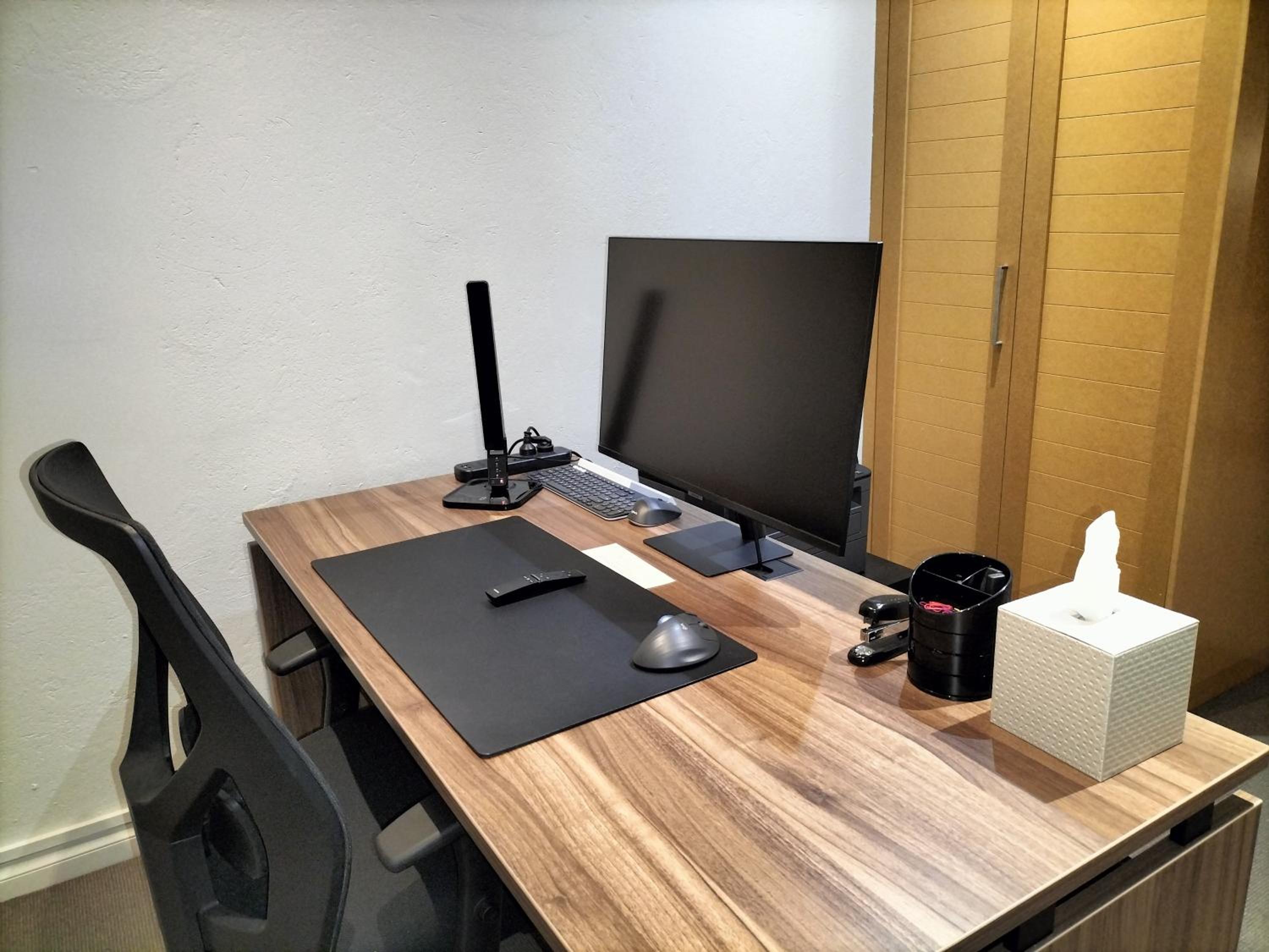 One-Bedroom Suite with Private Study