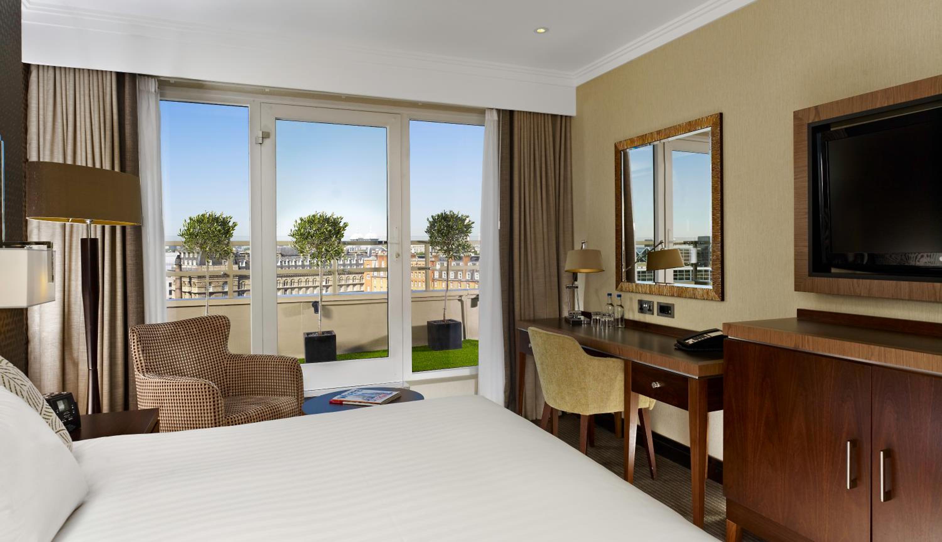 Premium King Room