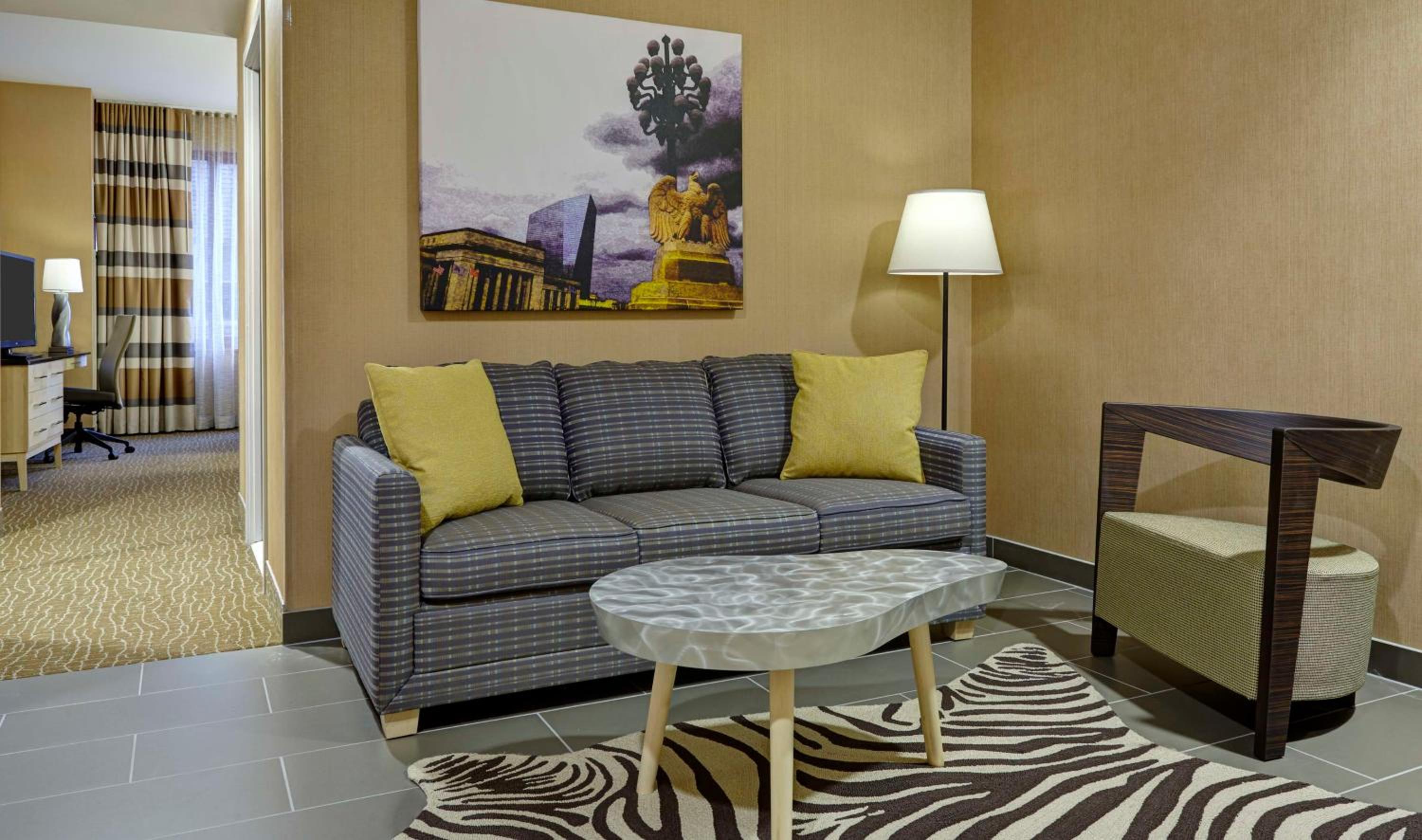 2 Queen Beds Kitchenette Suite