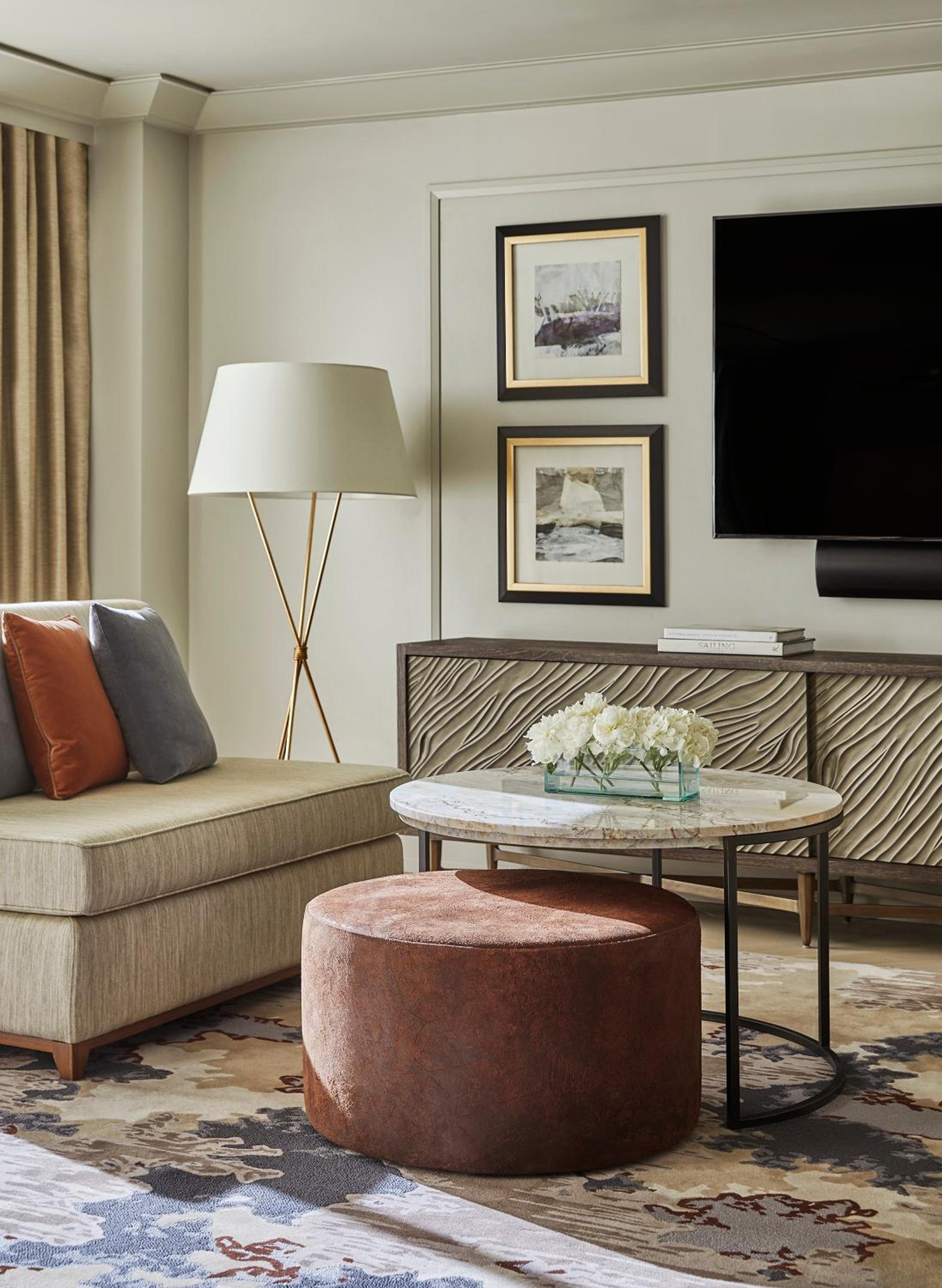 Deluxe Lake View High Floor Room