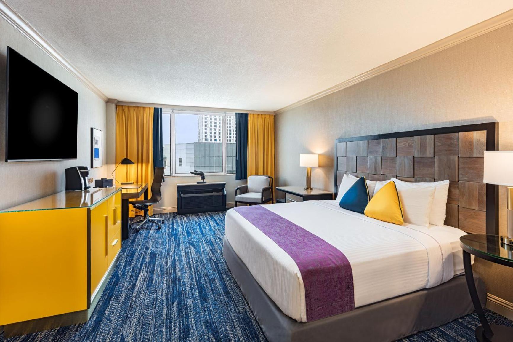 Deluxe King Room