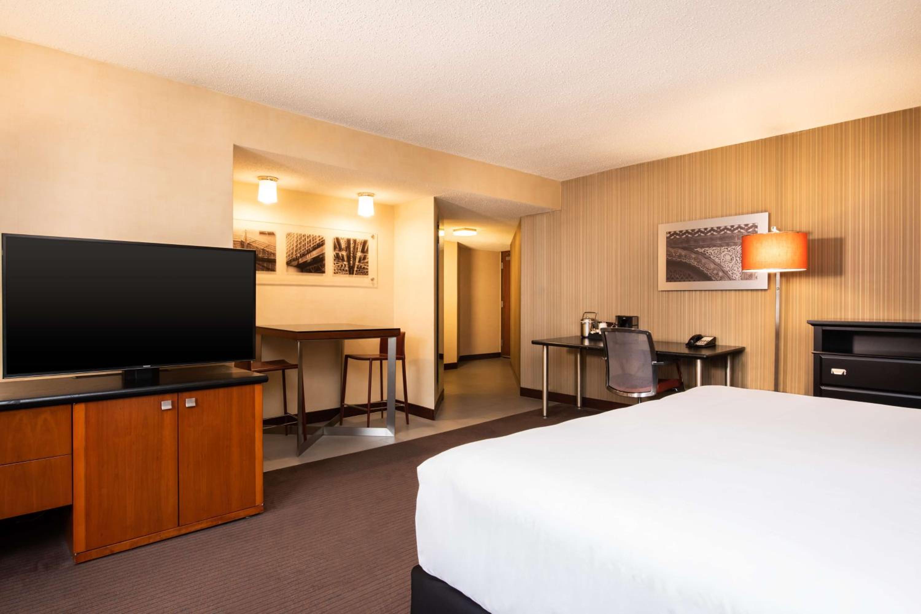 Skyline Junior Suite