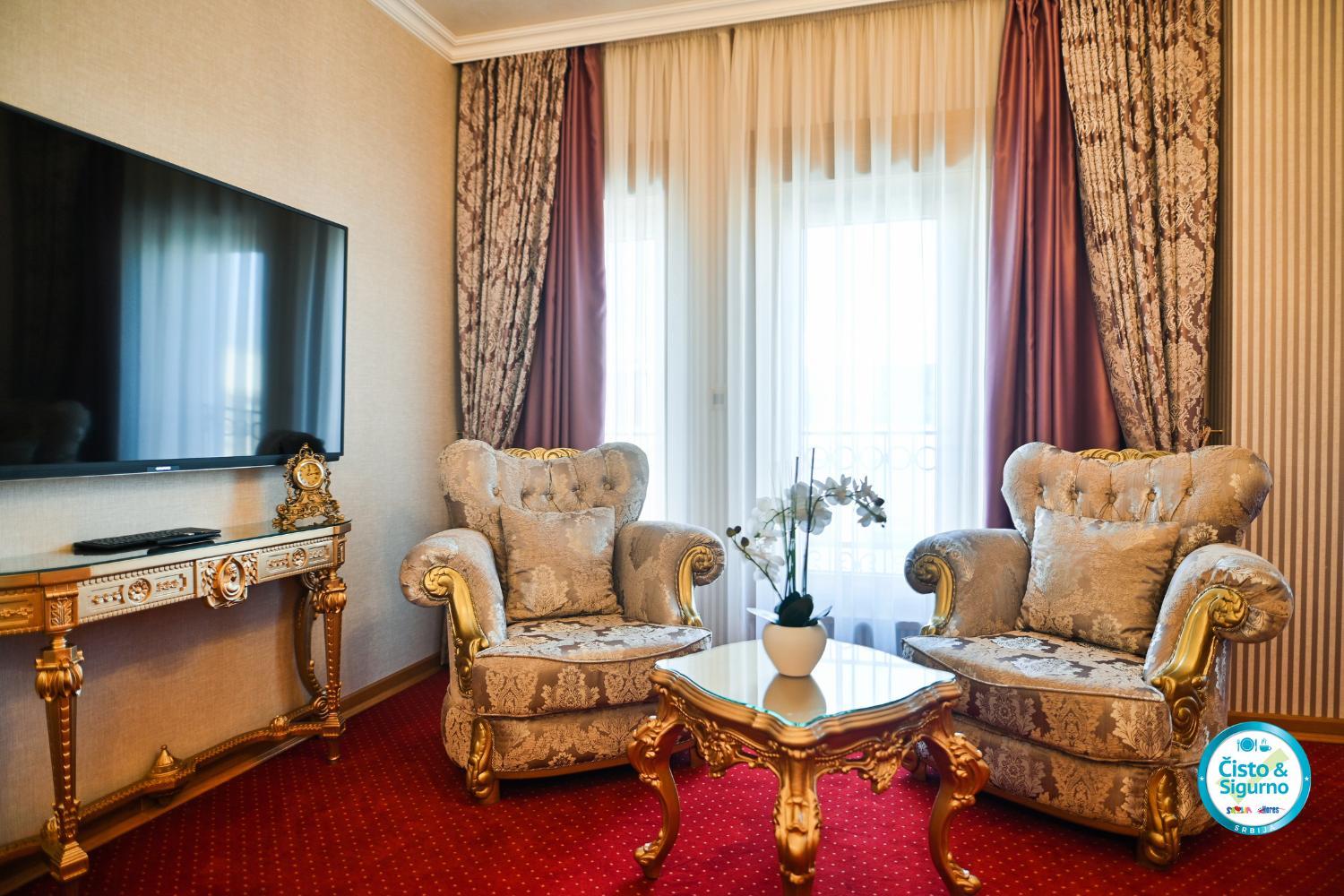 Grand Deluxe King Room