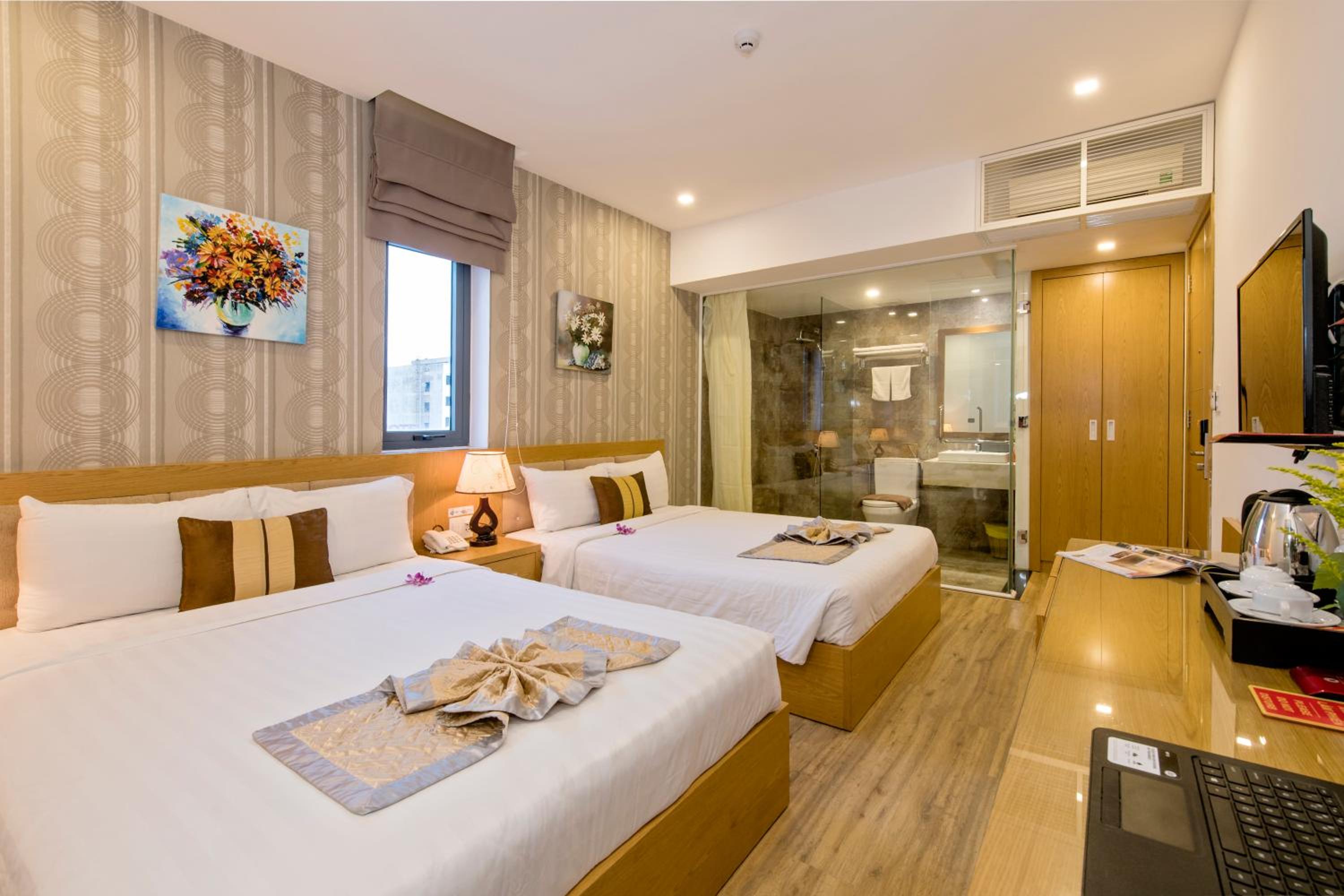 Deluxe Twin Room with City View