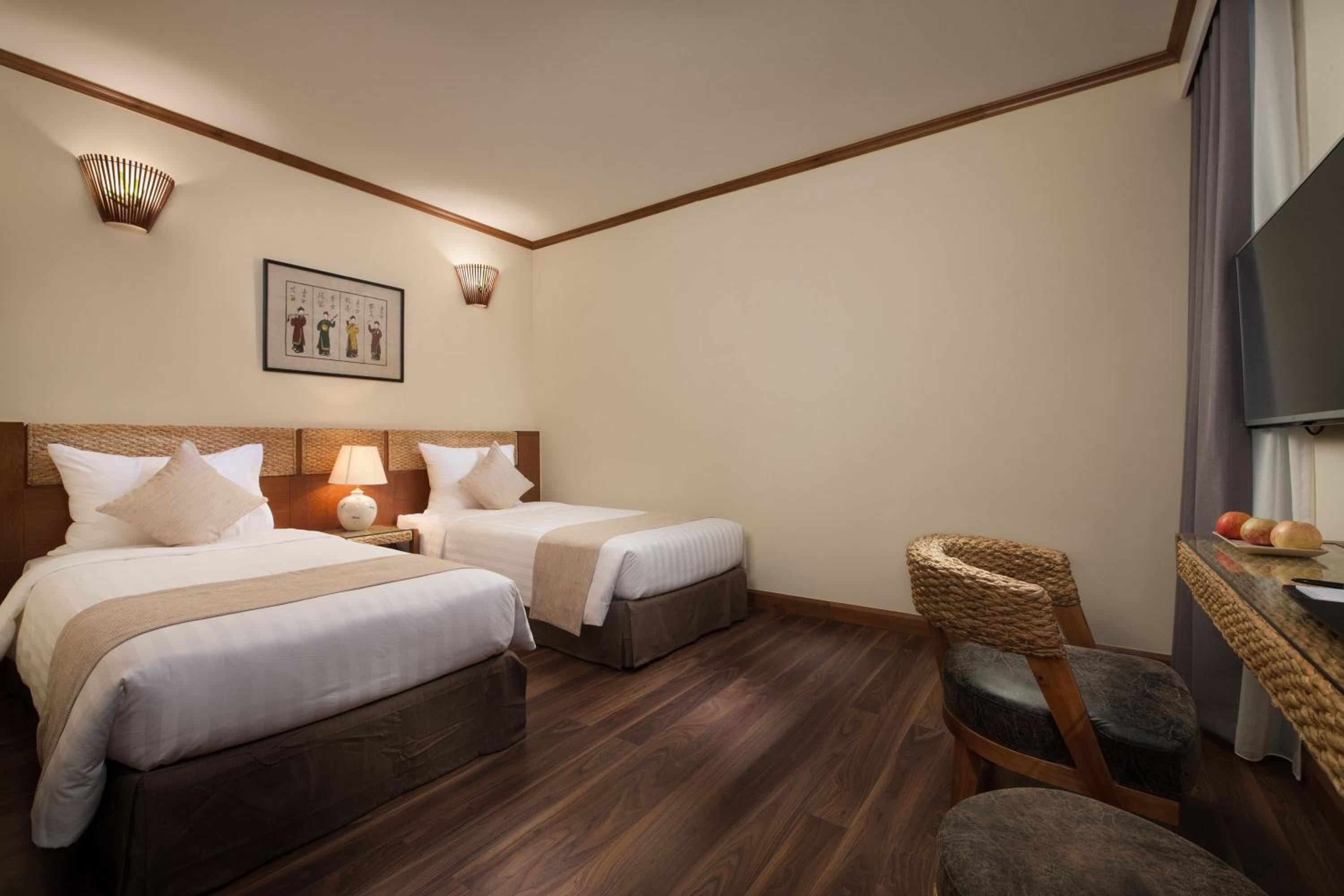 Deluxe Double or Twin Room - No Window