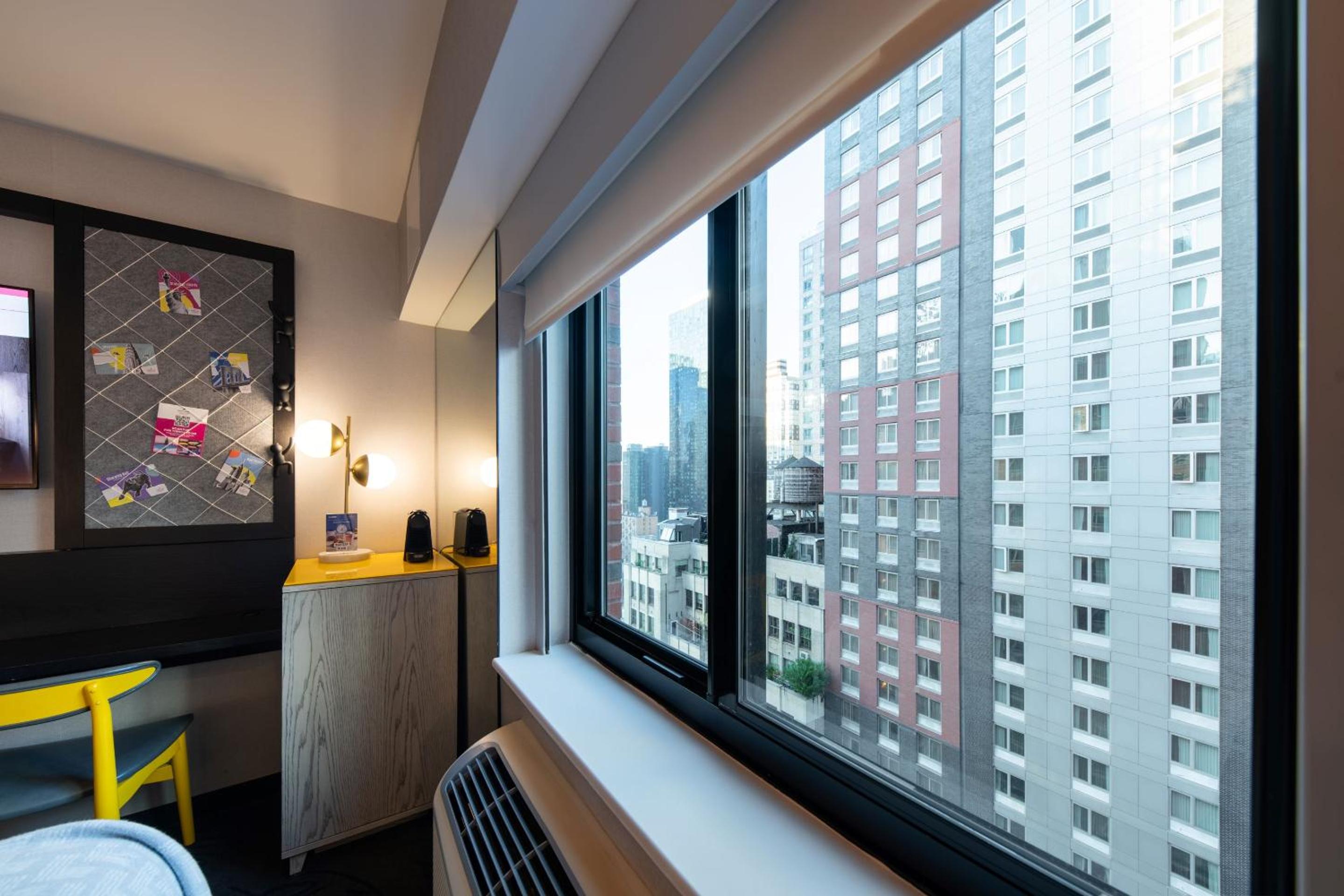 ADA - Superior King High Floor Room