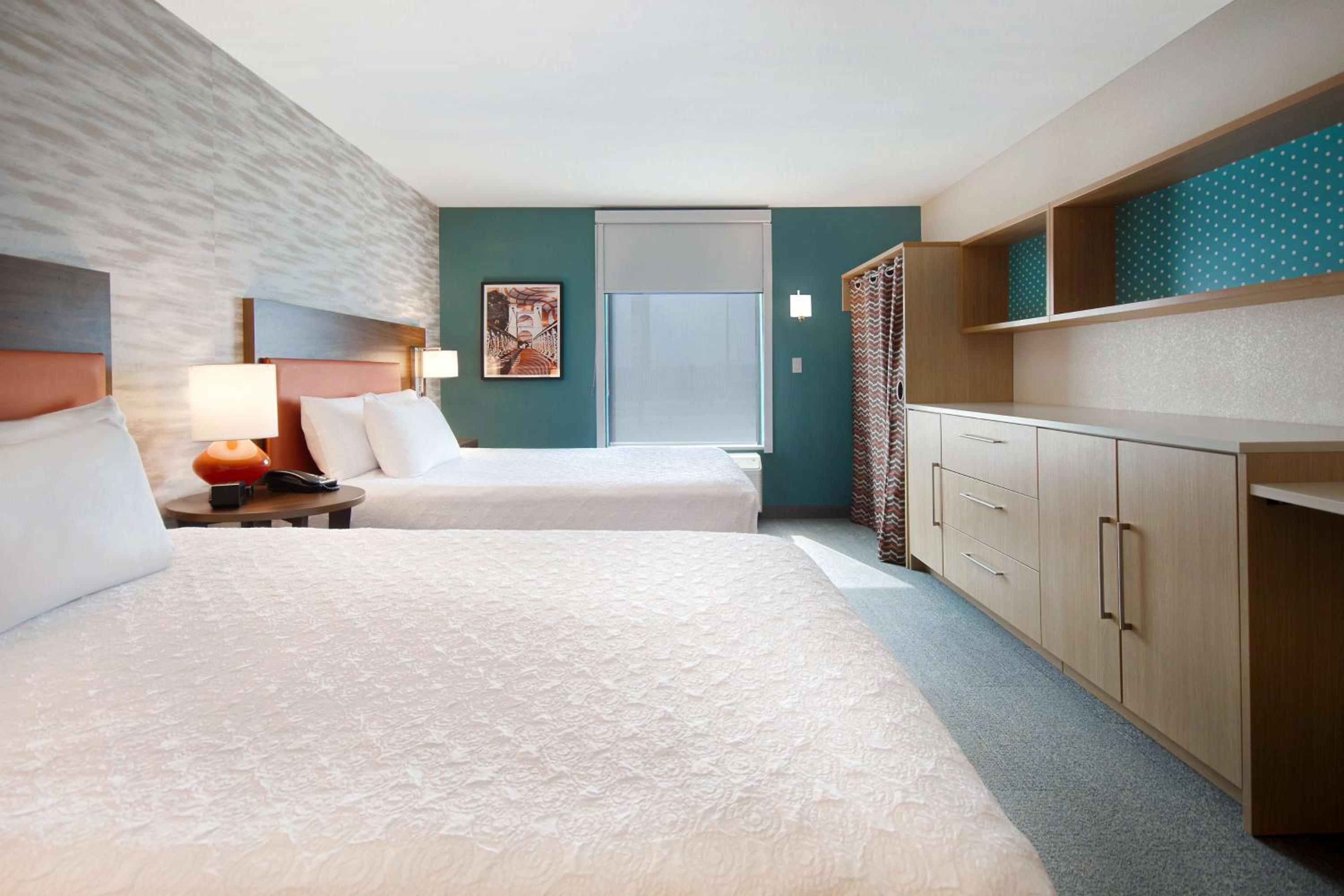 Queen Studio with Two Queen Beds - Non-Smoking