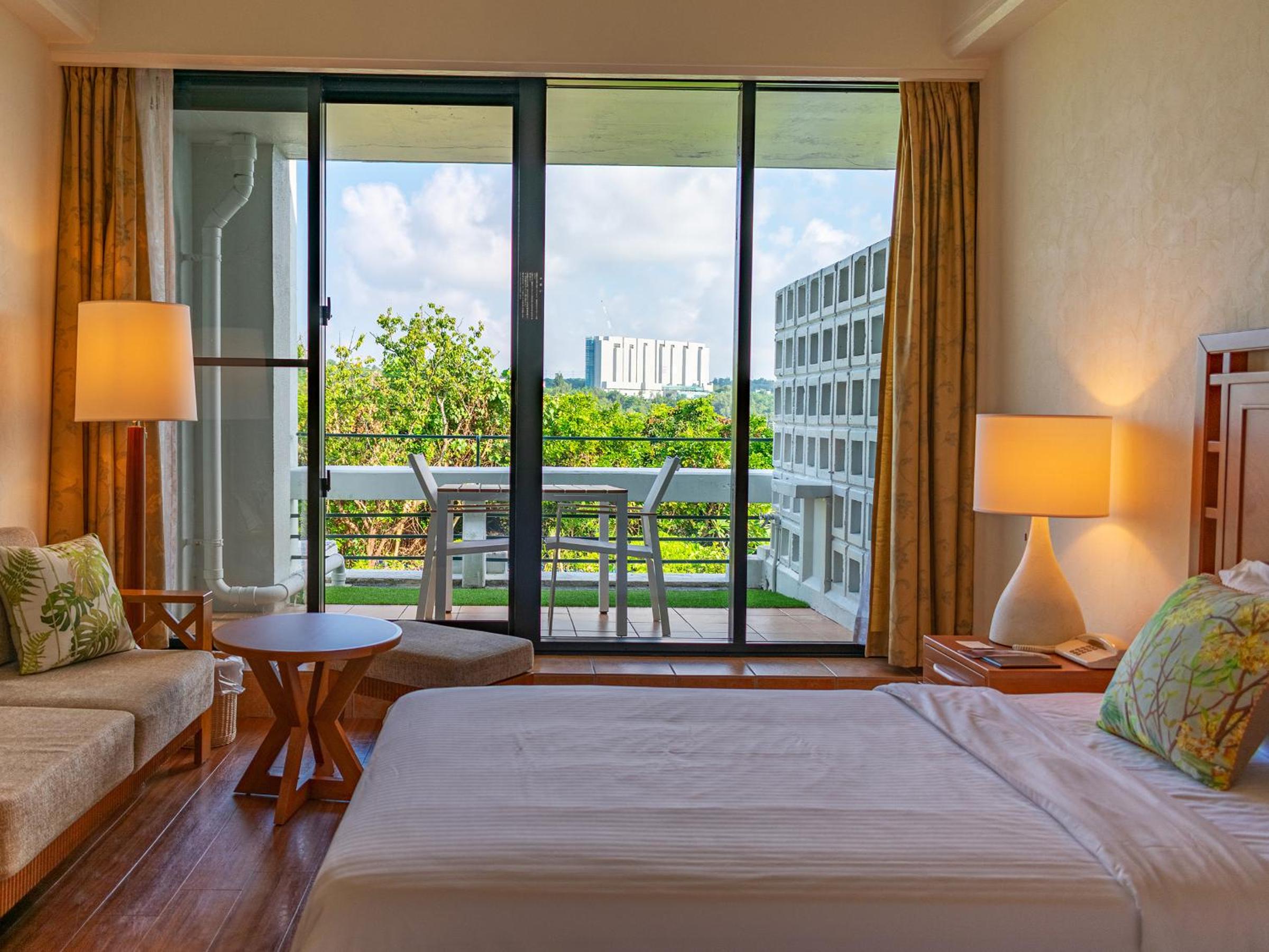 Superior Twin Room with Mountain View - Non-Smoking