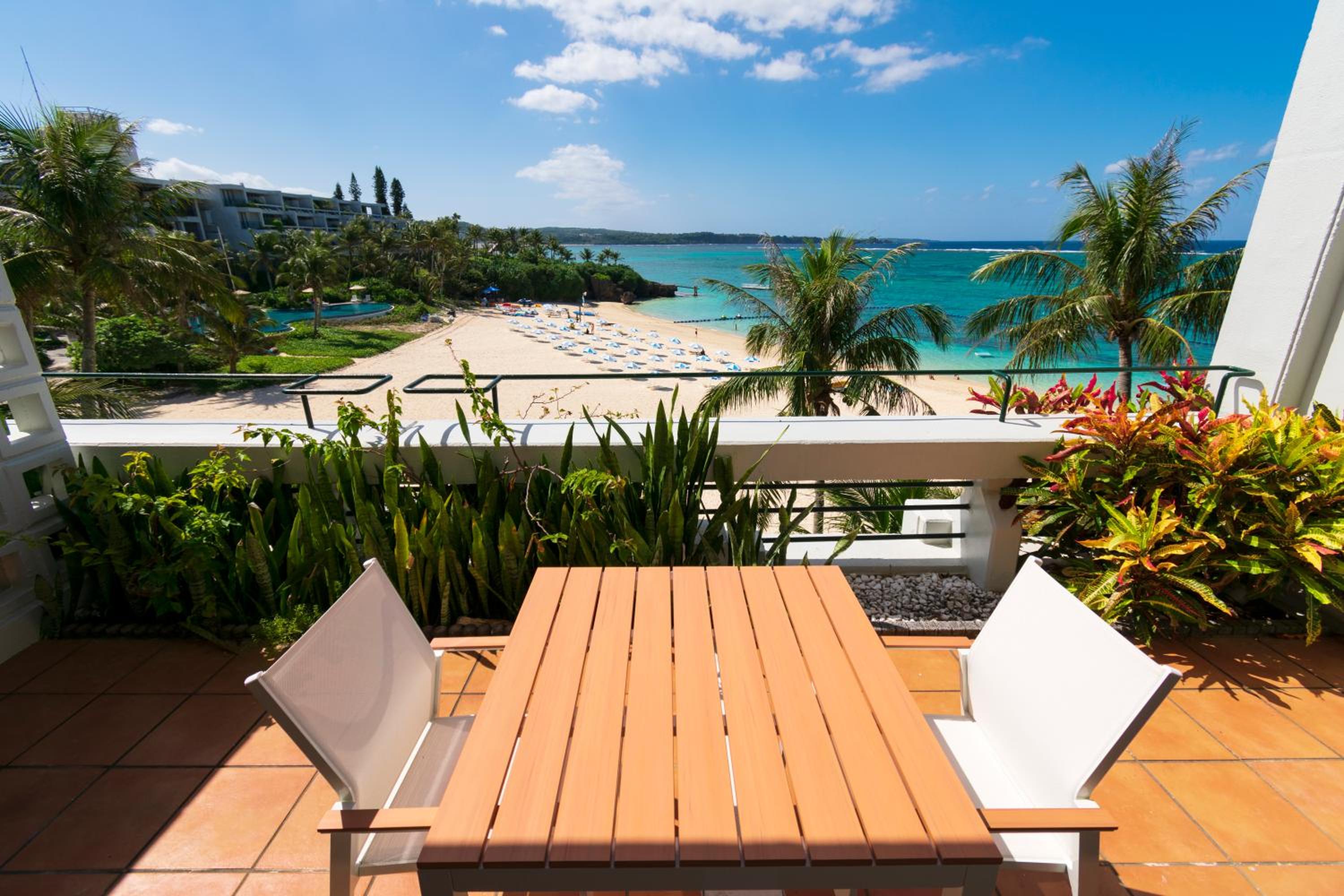 Club Luxury Room with Ocean View and Lounge Access - Non-Smoking