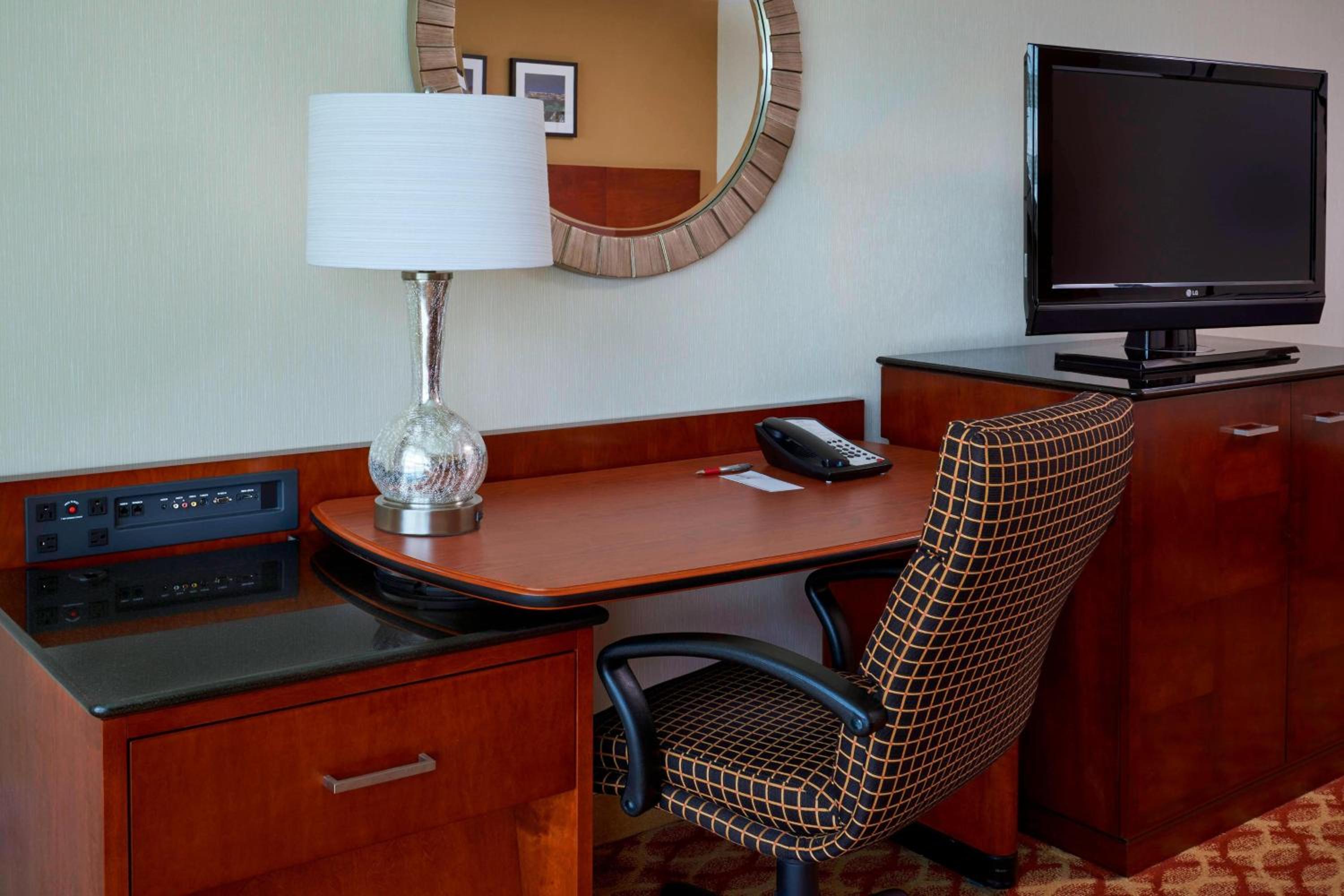 Club King Room with Lounge Access, High floor