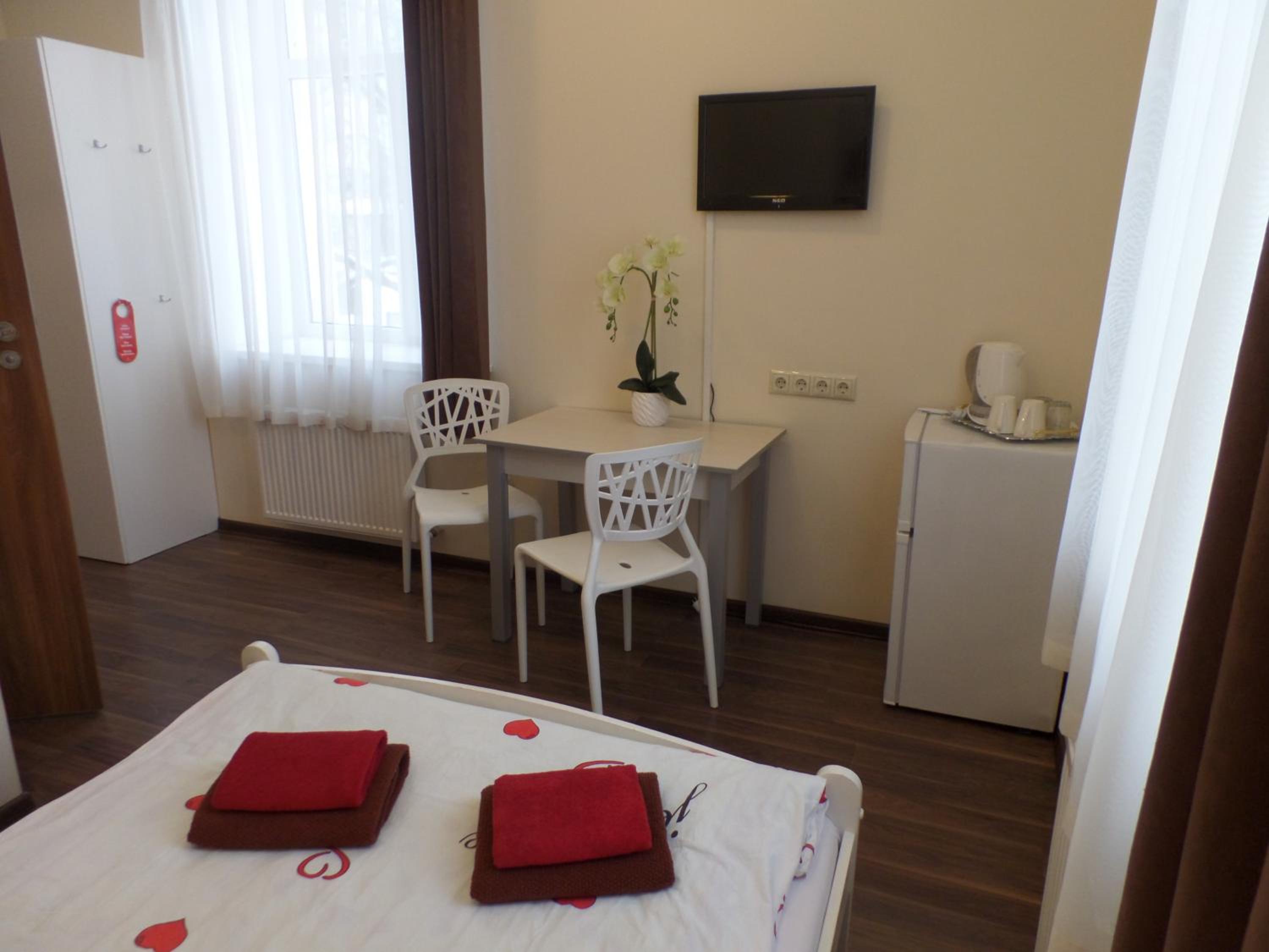 Double or Twin Room with Shower