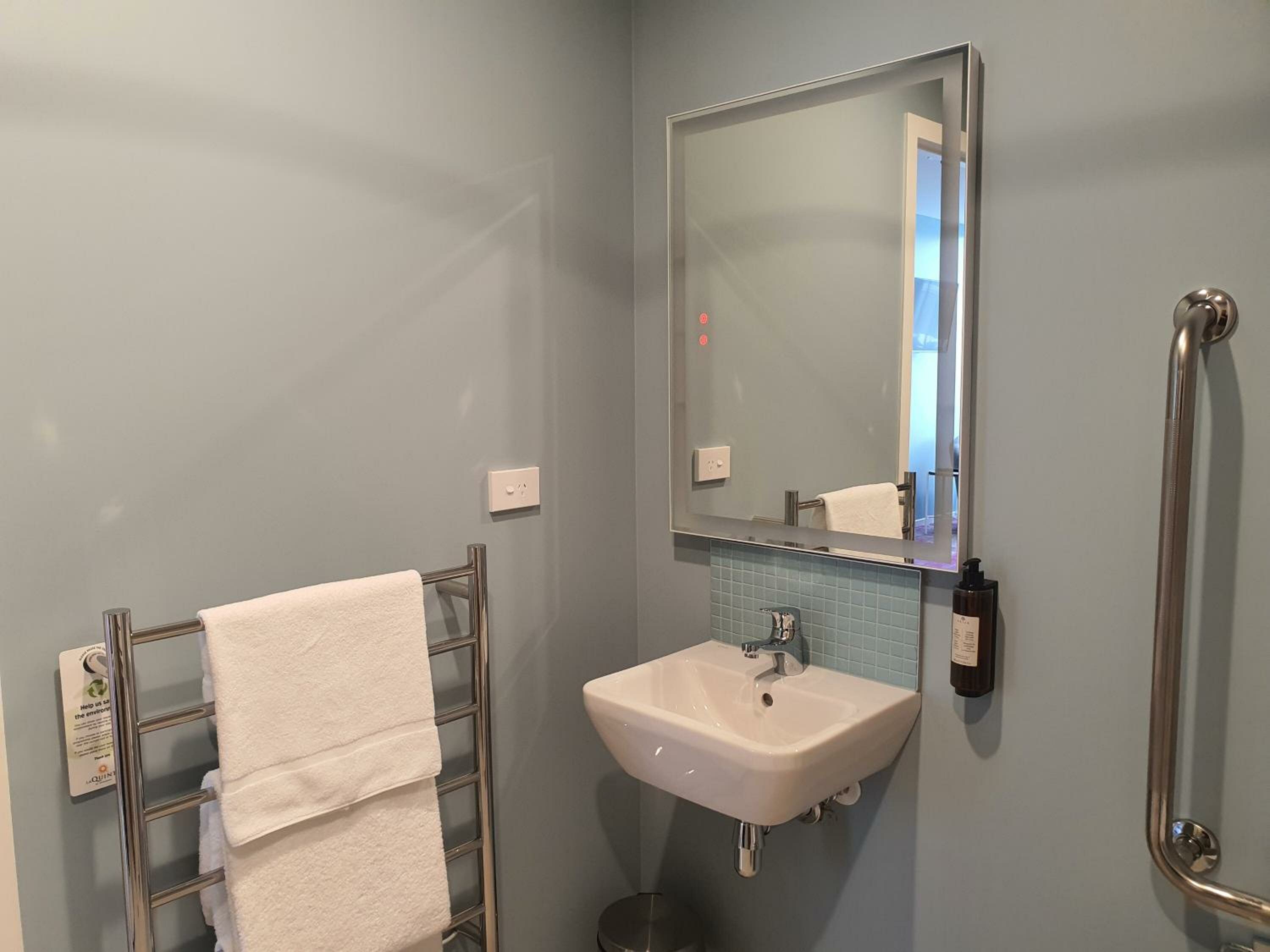 Studio Apartment - Accessible