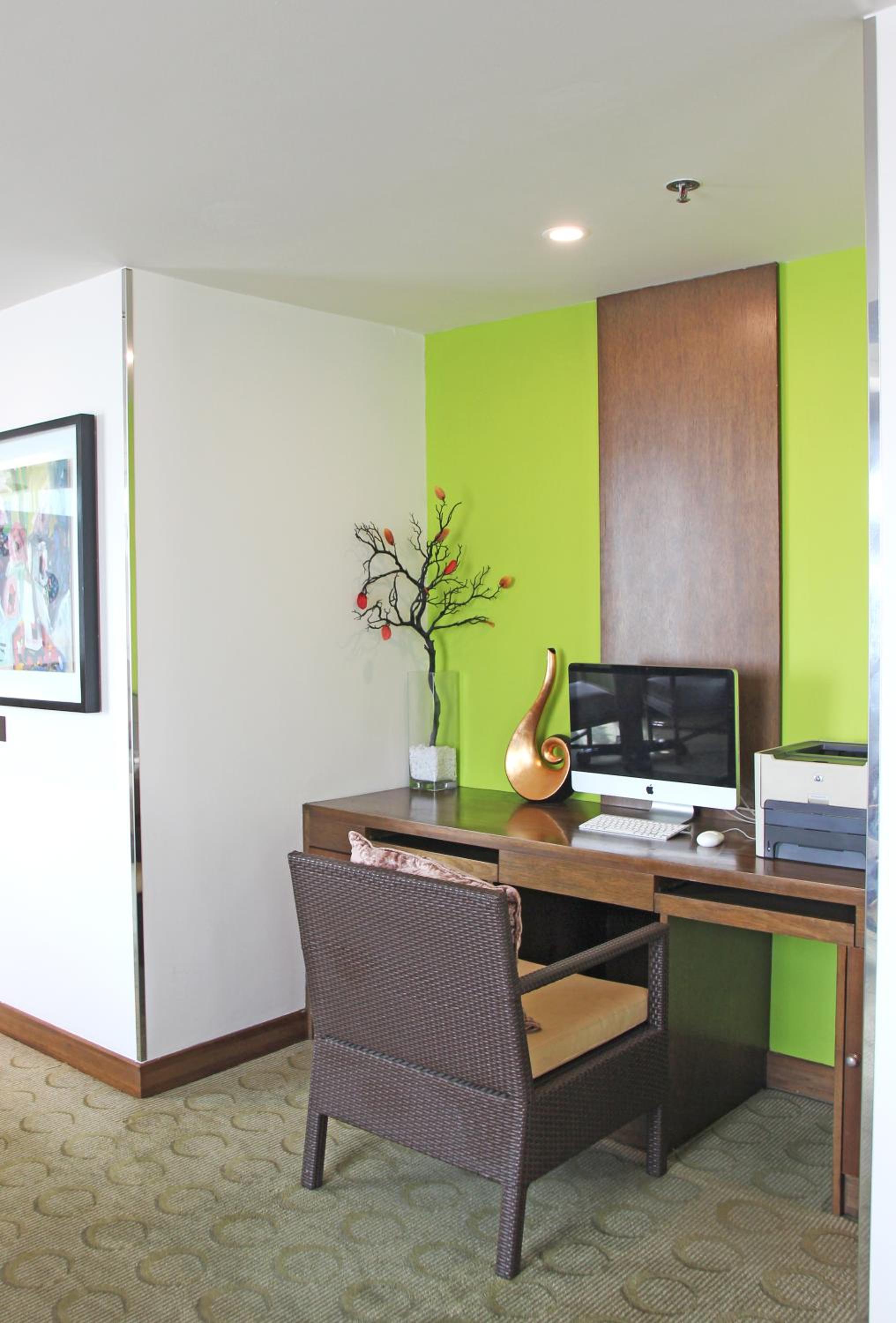 Pacific Club King Room with Lake View