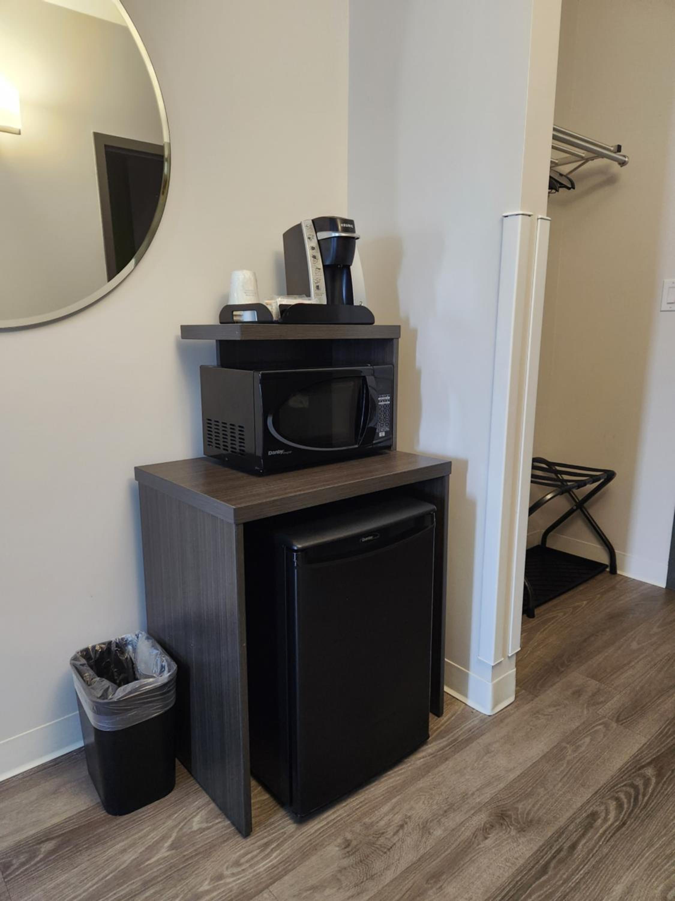 Queen Room with Two Queen Beds - Pet Friendly/Non-Smoking