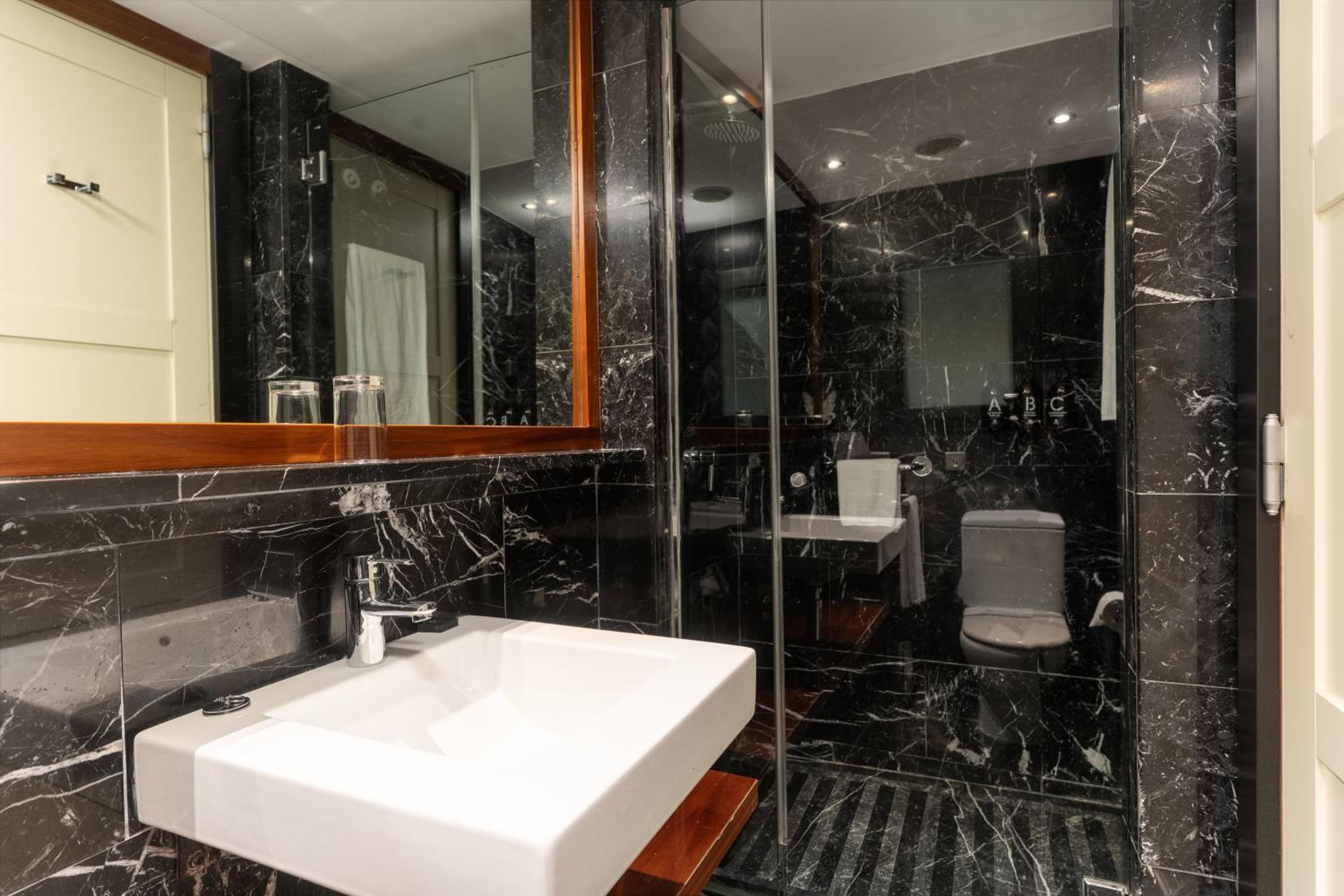 Interior Single Room without views