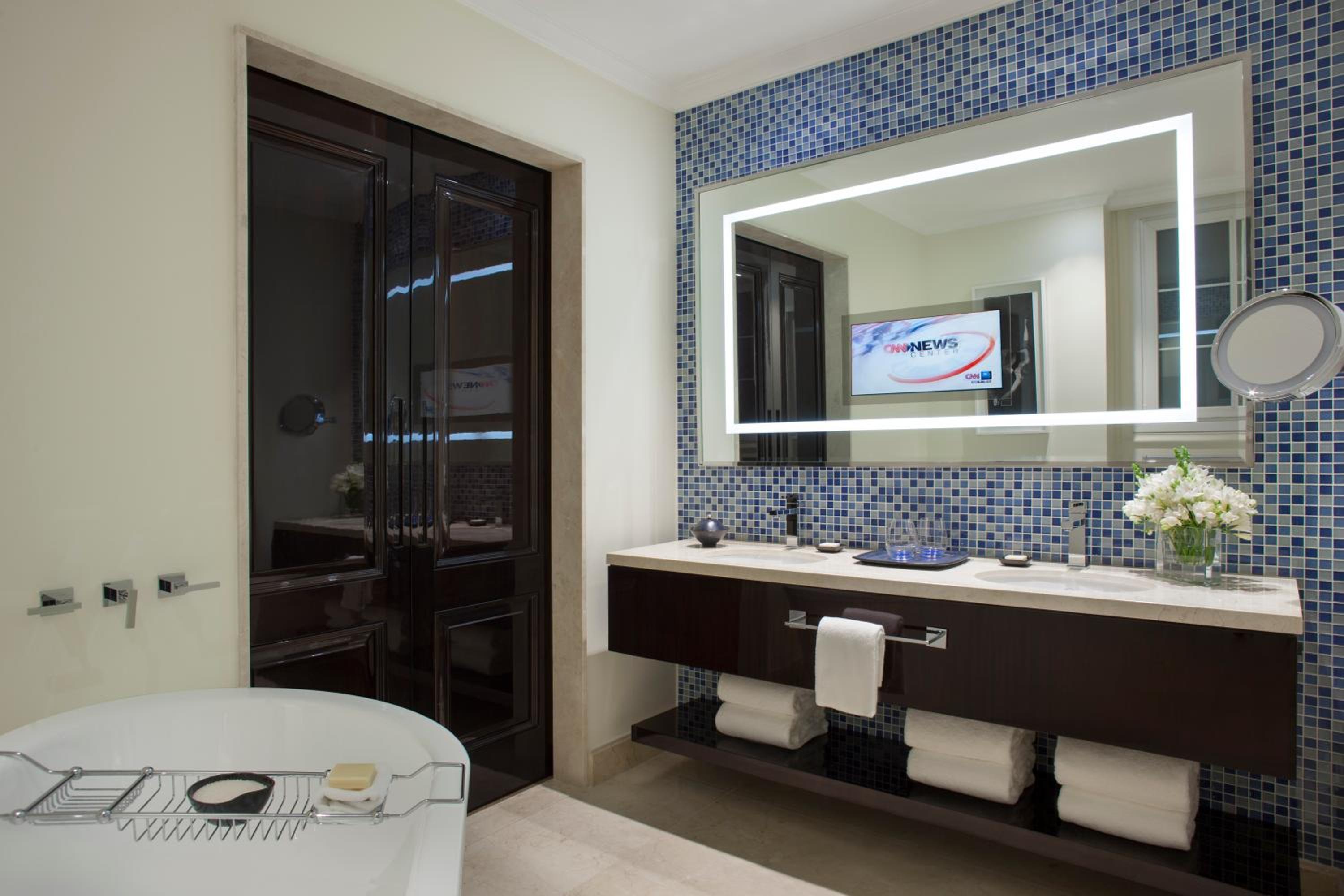 King Suite with City View