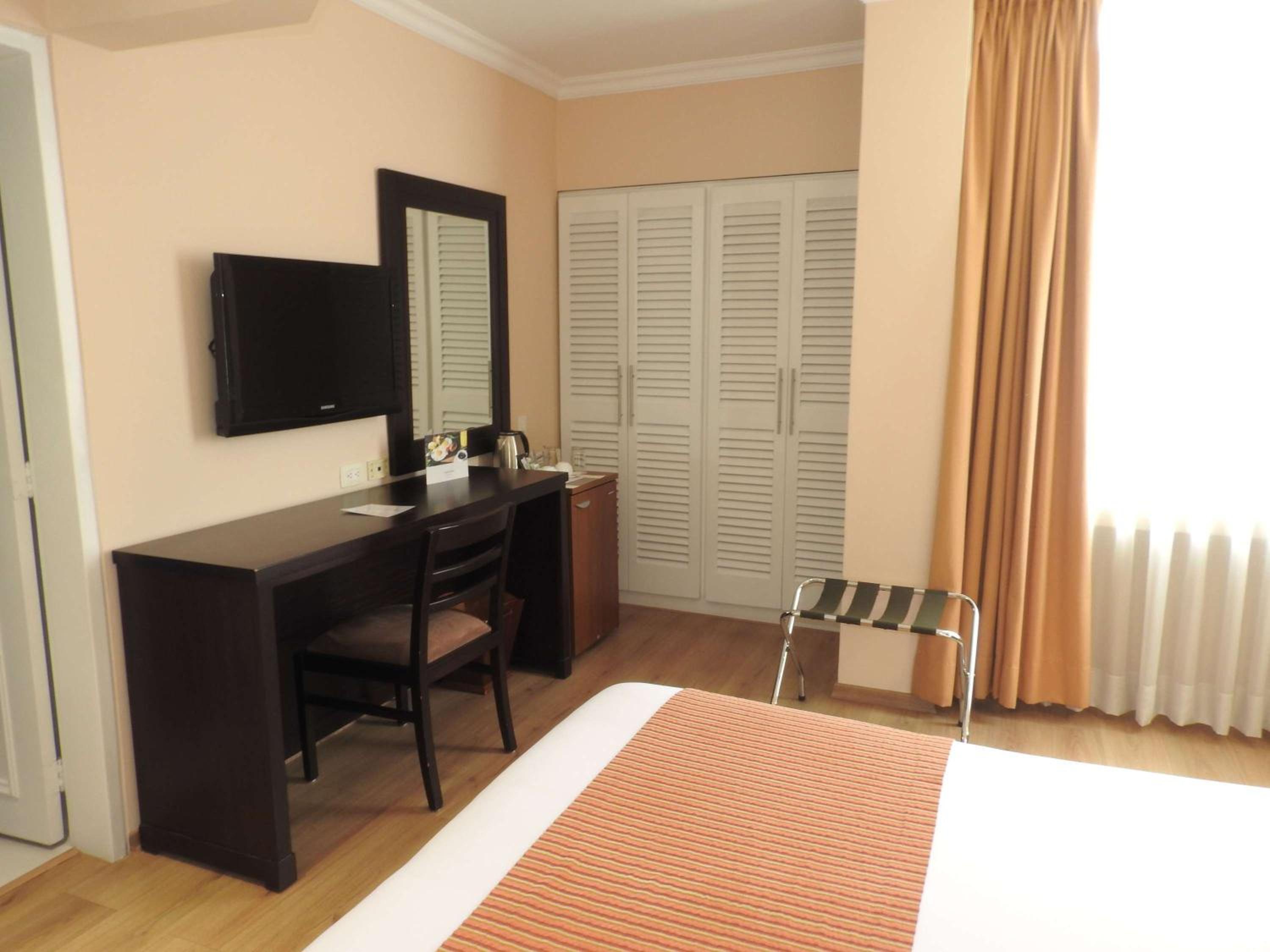 Superior King Room with One King Bed