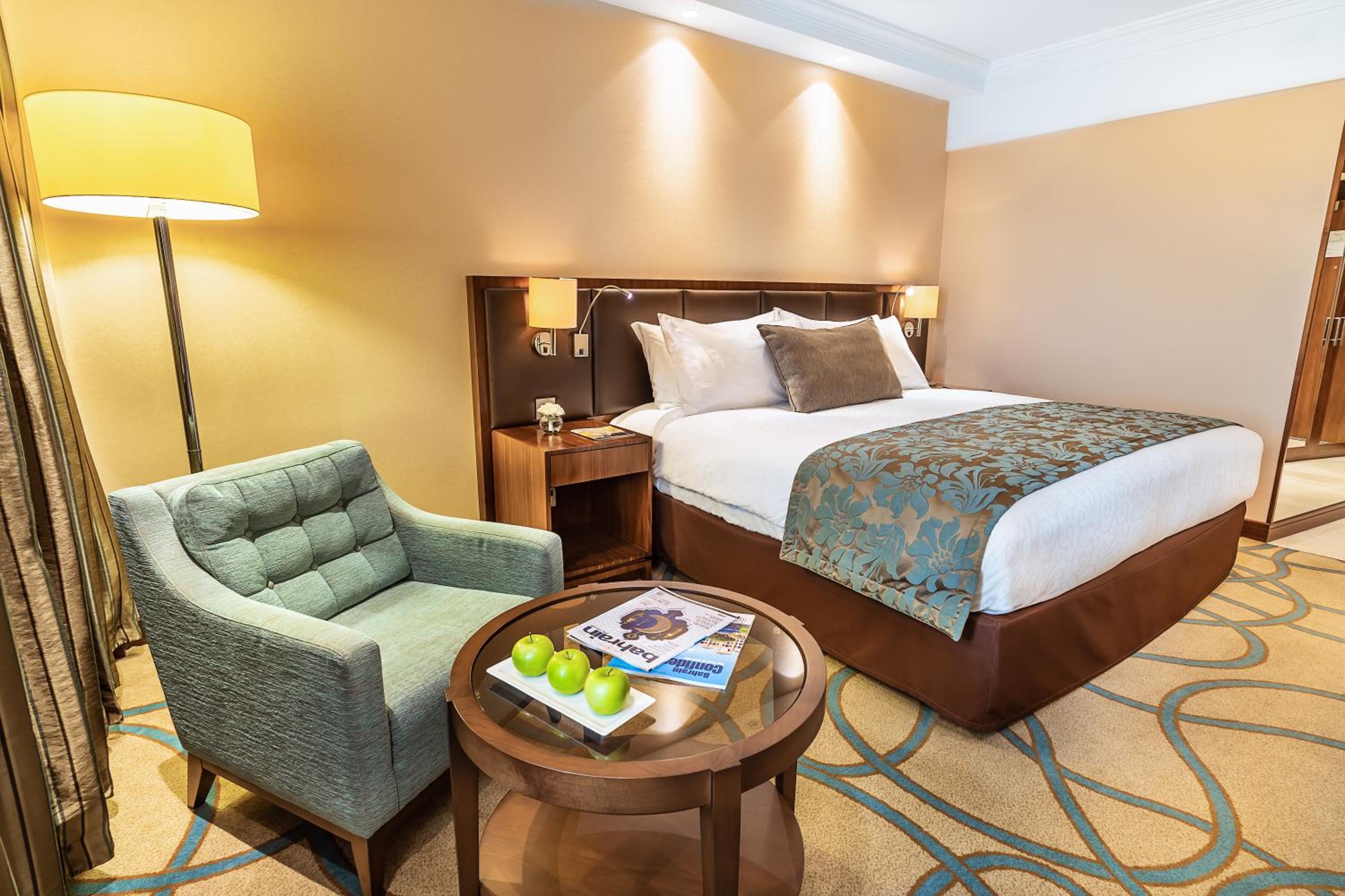 1 King Bed Classic High Floor Smoking