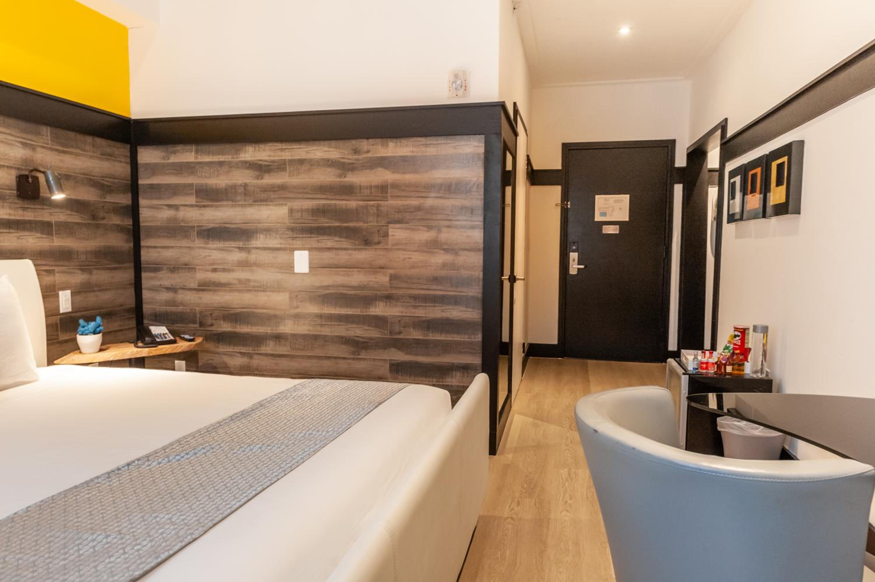 Accessible King Bedroom