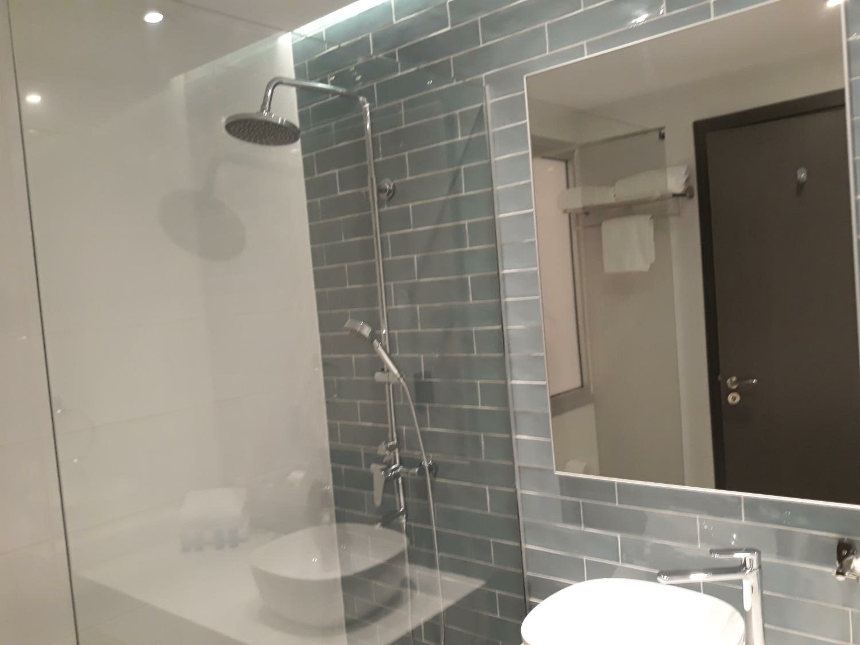 Loft Suite with Inland View - Split Level (3 Adults)