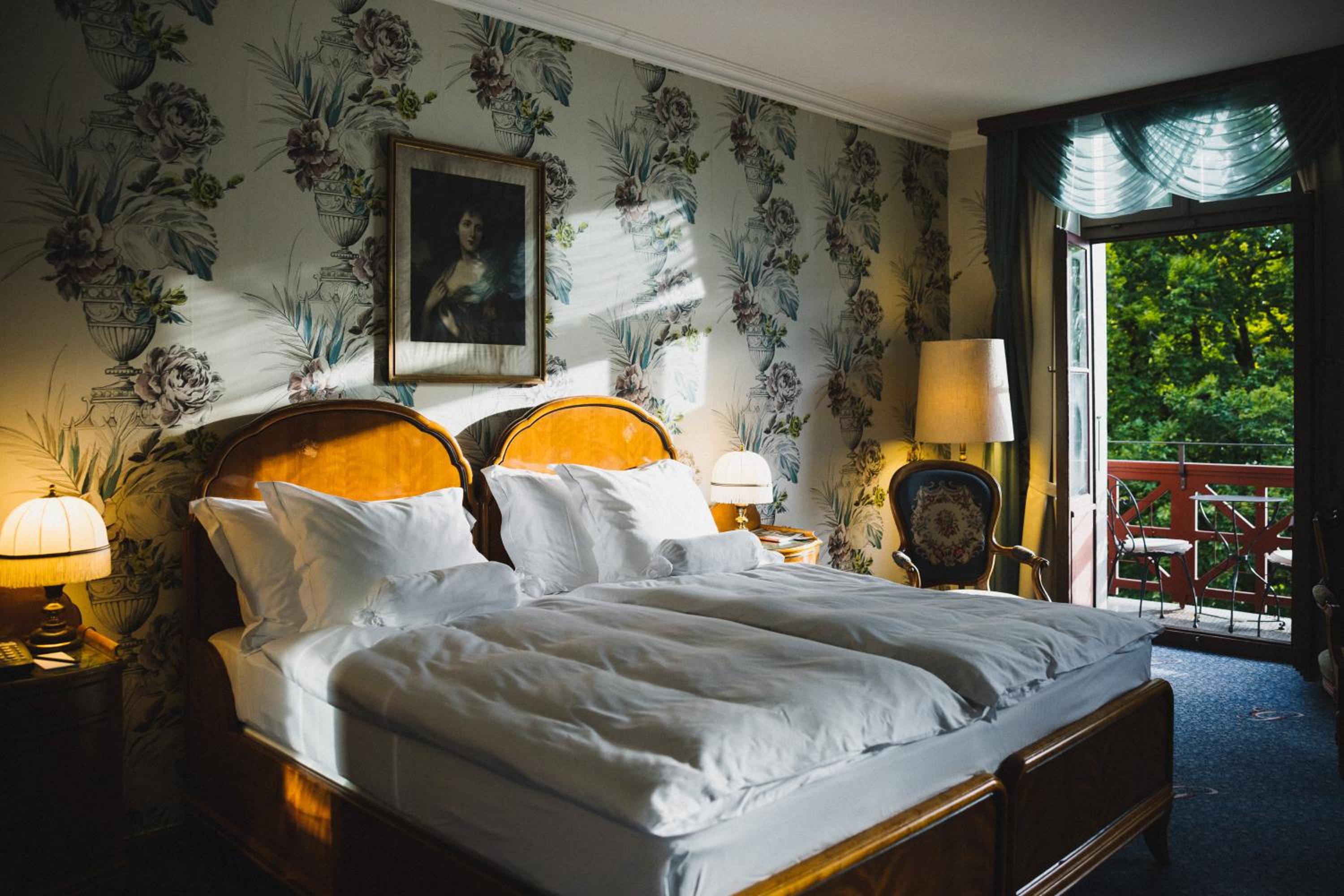 Deluxe Double Room with Lake View