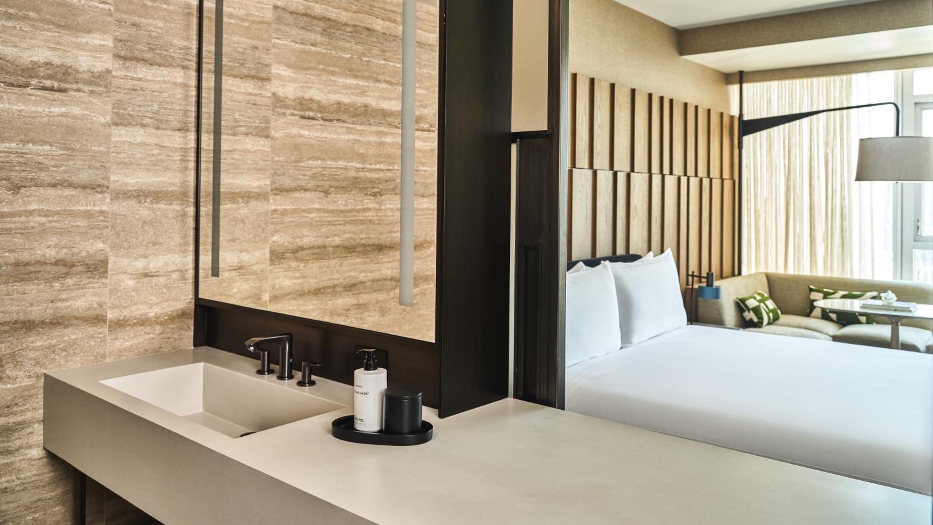 Premium King Room with View and Mobility Accessible Tub