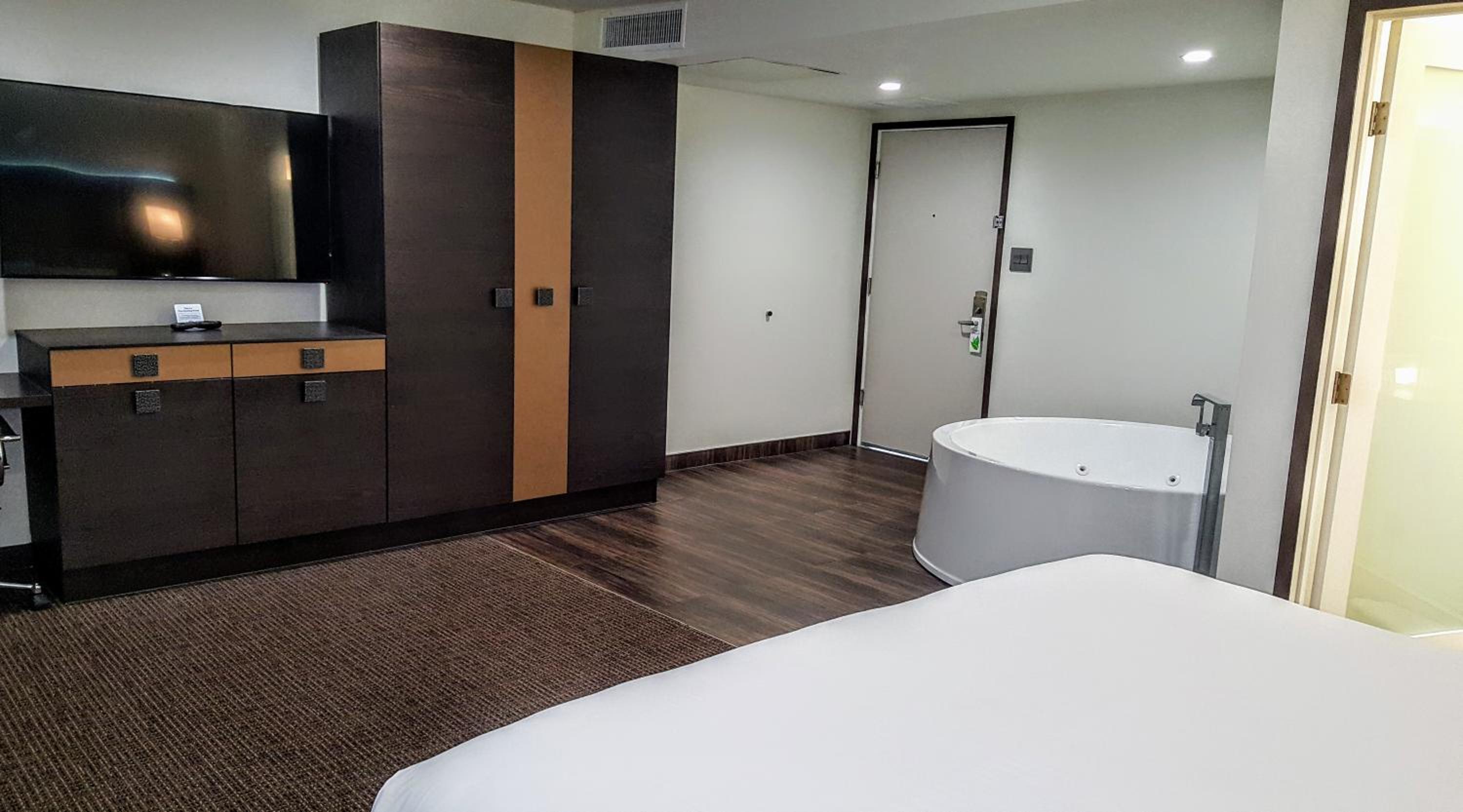 Suite with Pool View