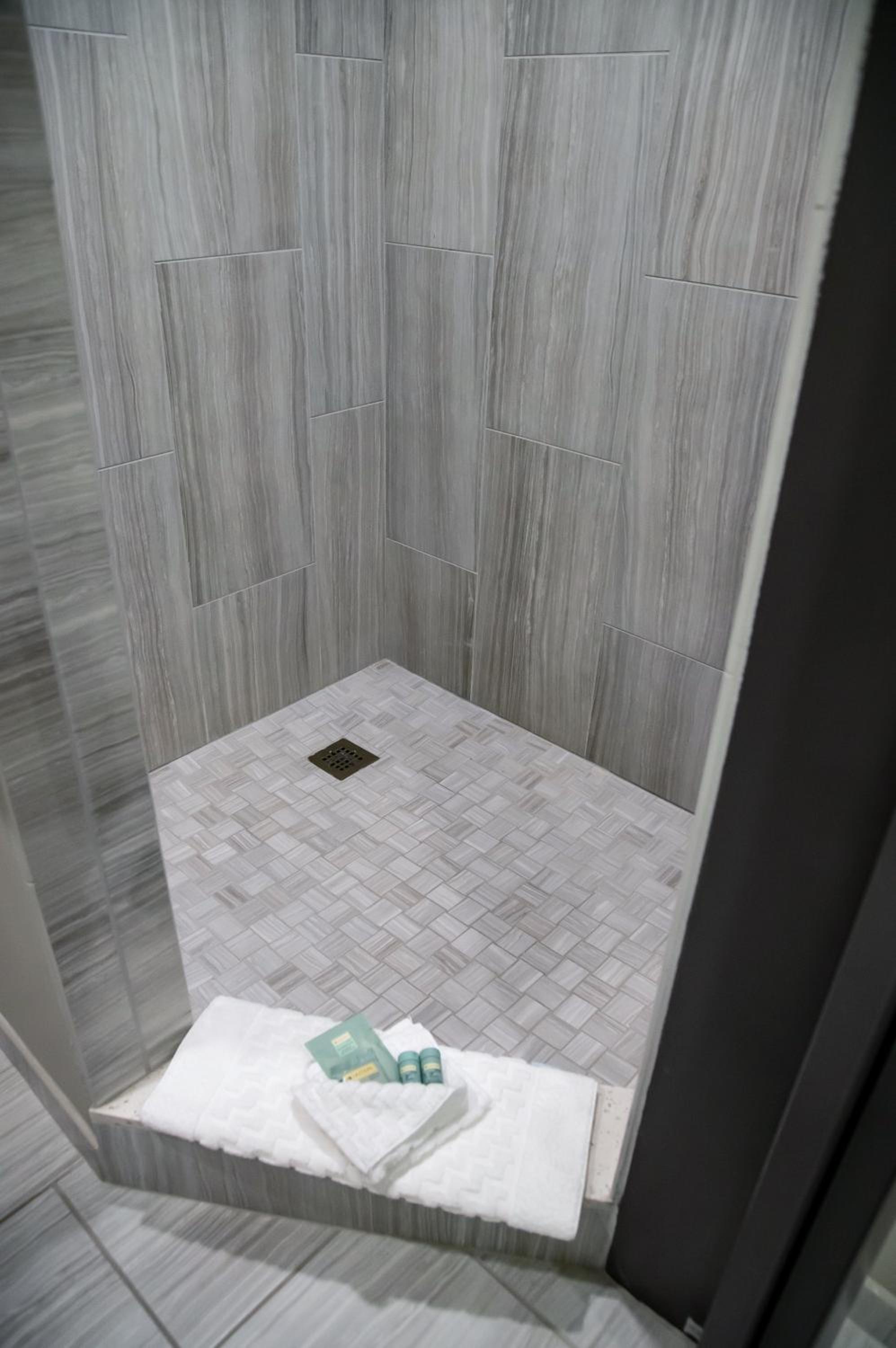 King Room - Non-Smoking