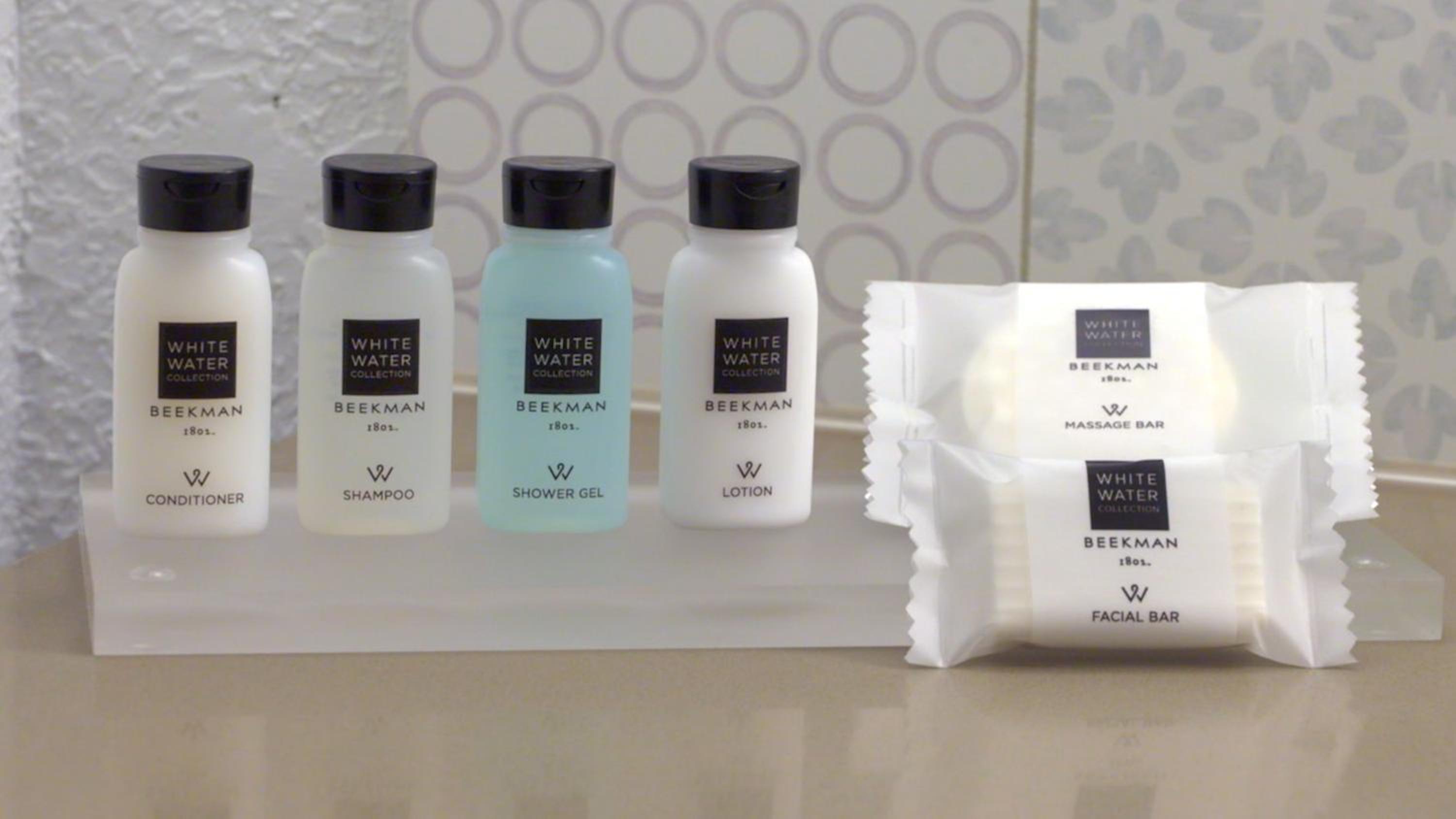 Queen Suite with Living room - Disability Access/Non Smoking